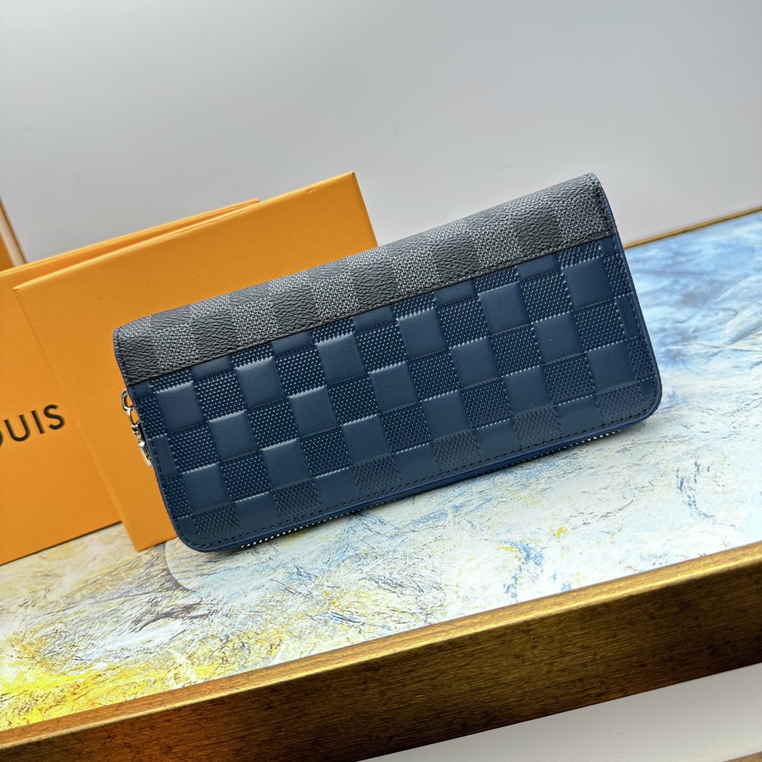 Classic leather zip around wallet zipper