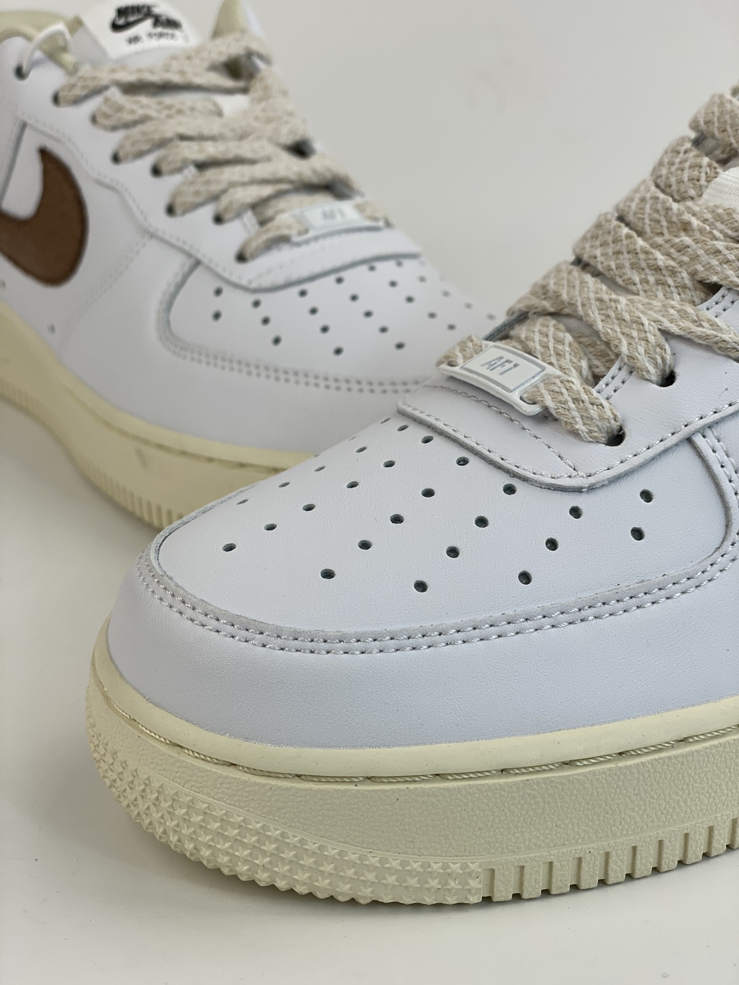 200 Nike Air Force 1 Low 07 白棕椰子 DJ9943-101