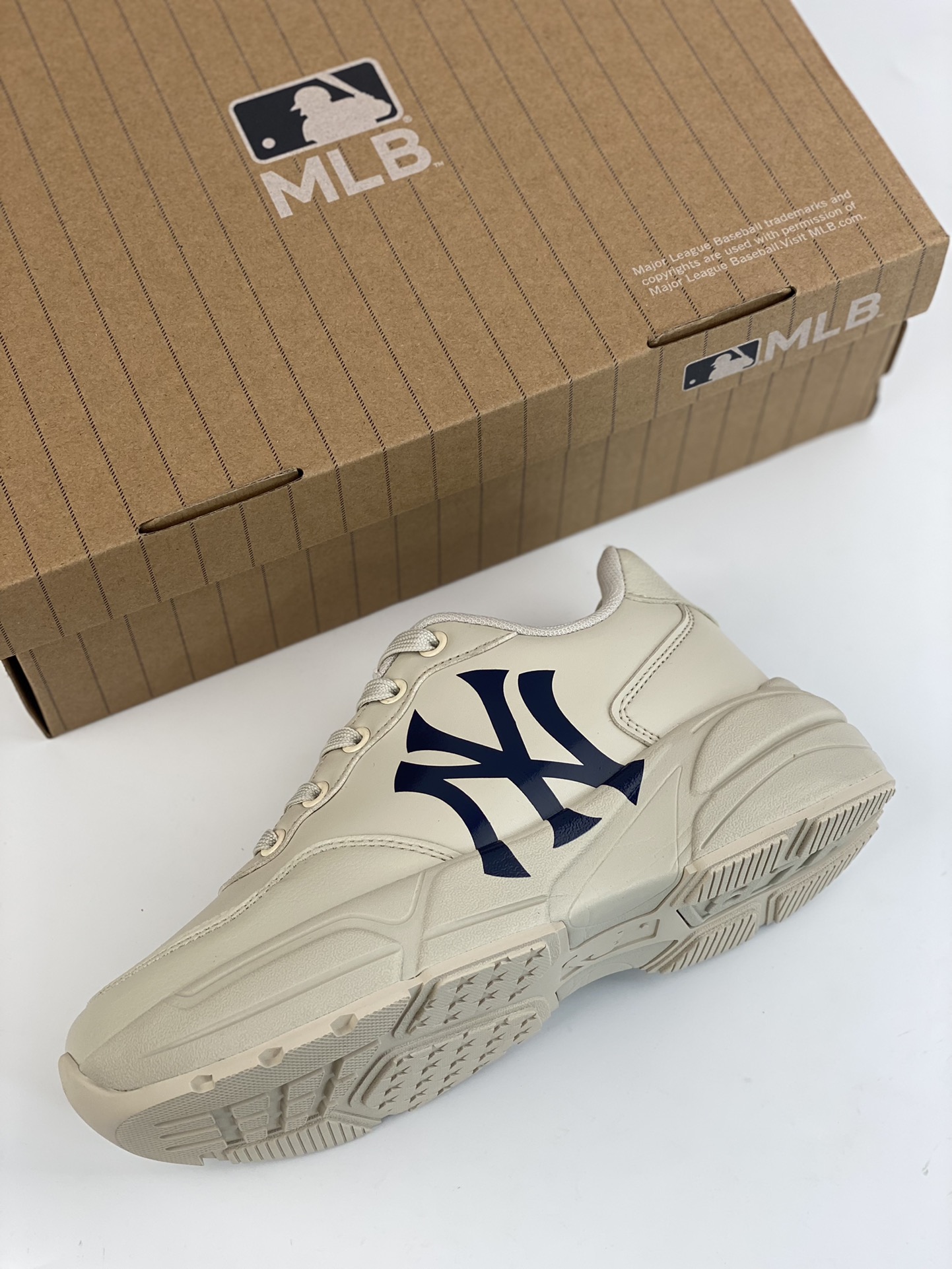 MLB Chunky Dia Monogram Retro Printed Daddy Shoes MLBS-0003