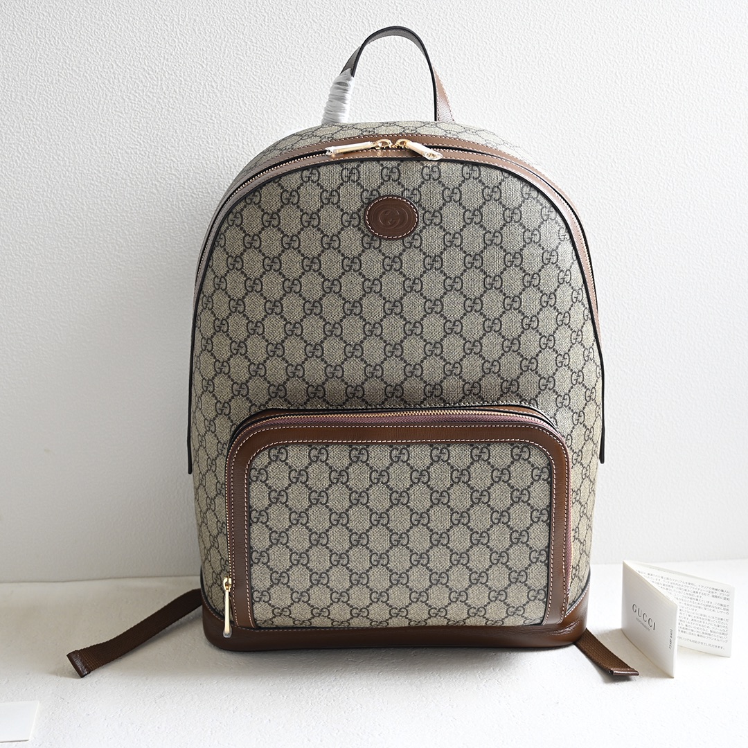 The 24-pair version of the interlocking double G backpack debuts at the counter. This Gucci backpack is made of elegant brown GG Supreme canvas m