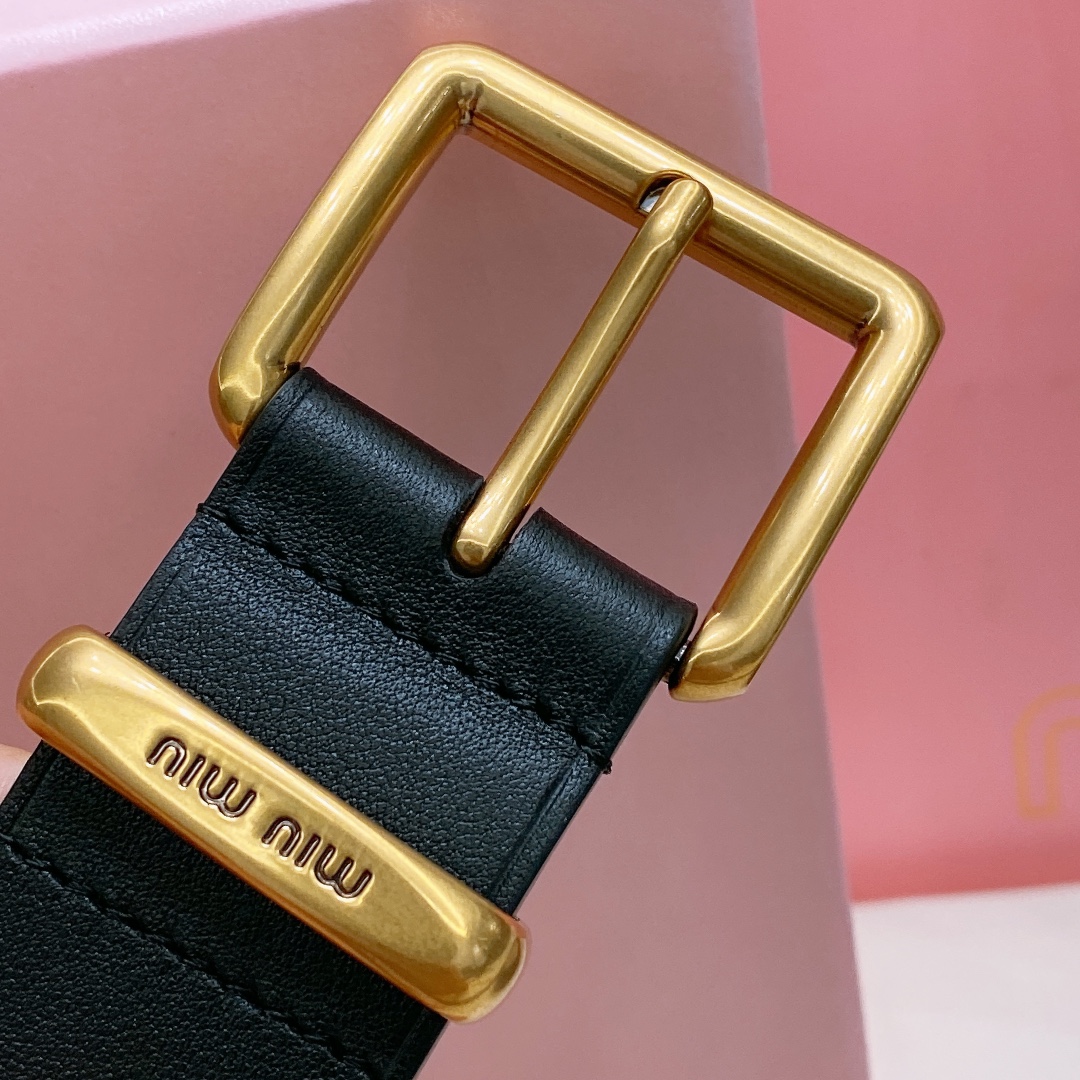 miumiu23金属搭扣.腰带环饰有