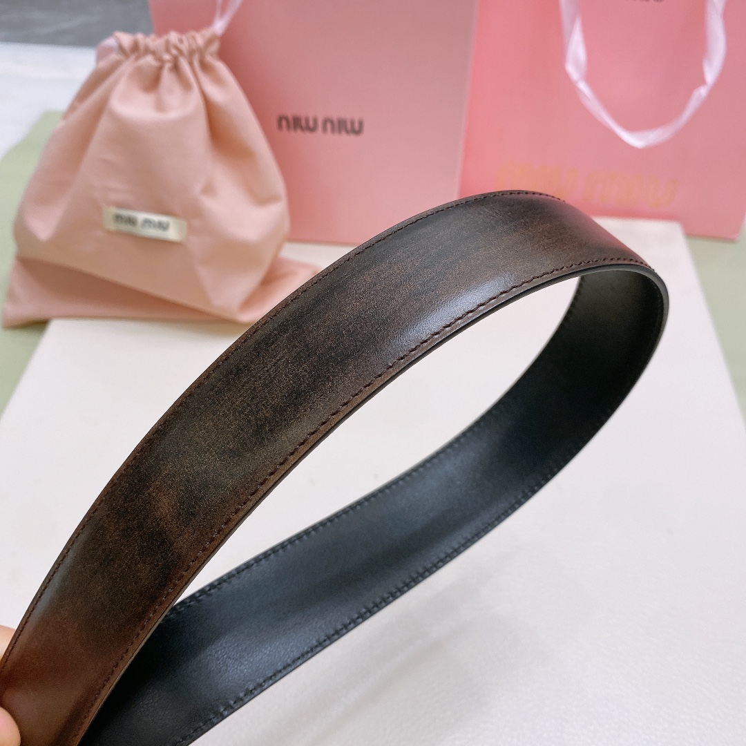 渐变/洗水色miumiu23金属搭扣