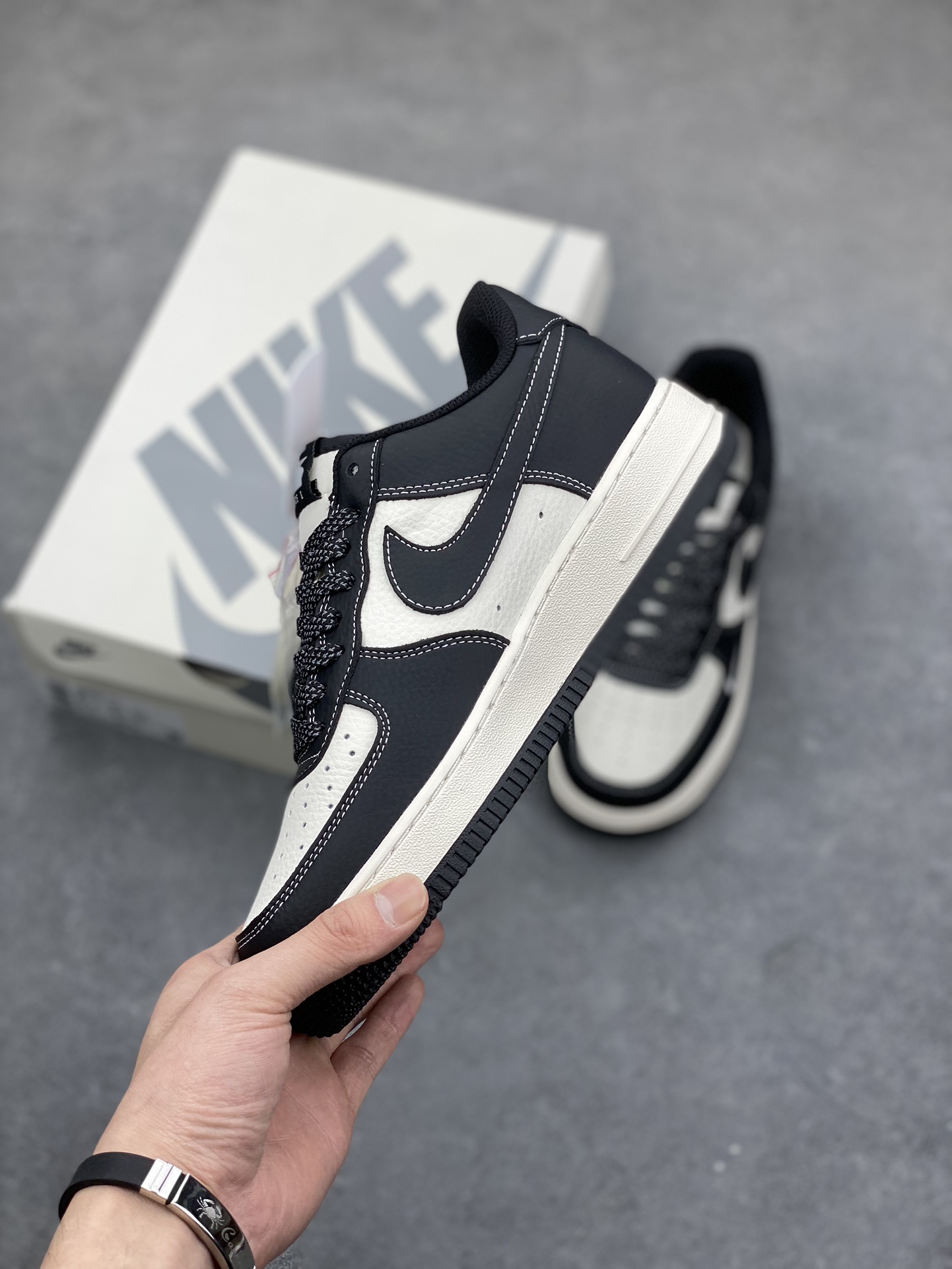 Nike Air Force 1 '07 Low Stussy Black - Limited Edition Sneakers 4 i1682795077 905 2