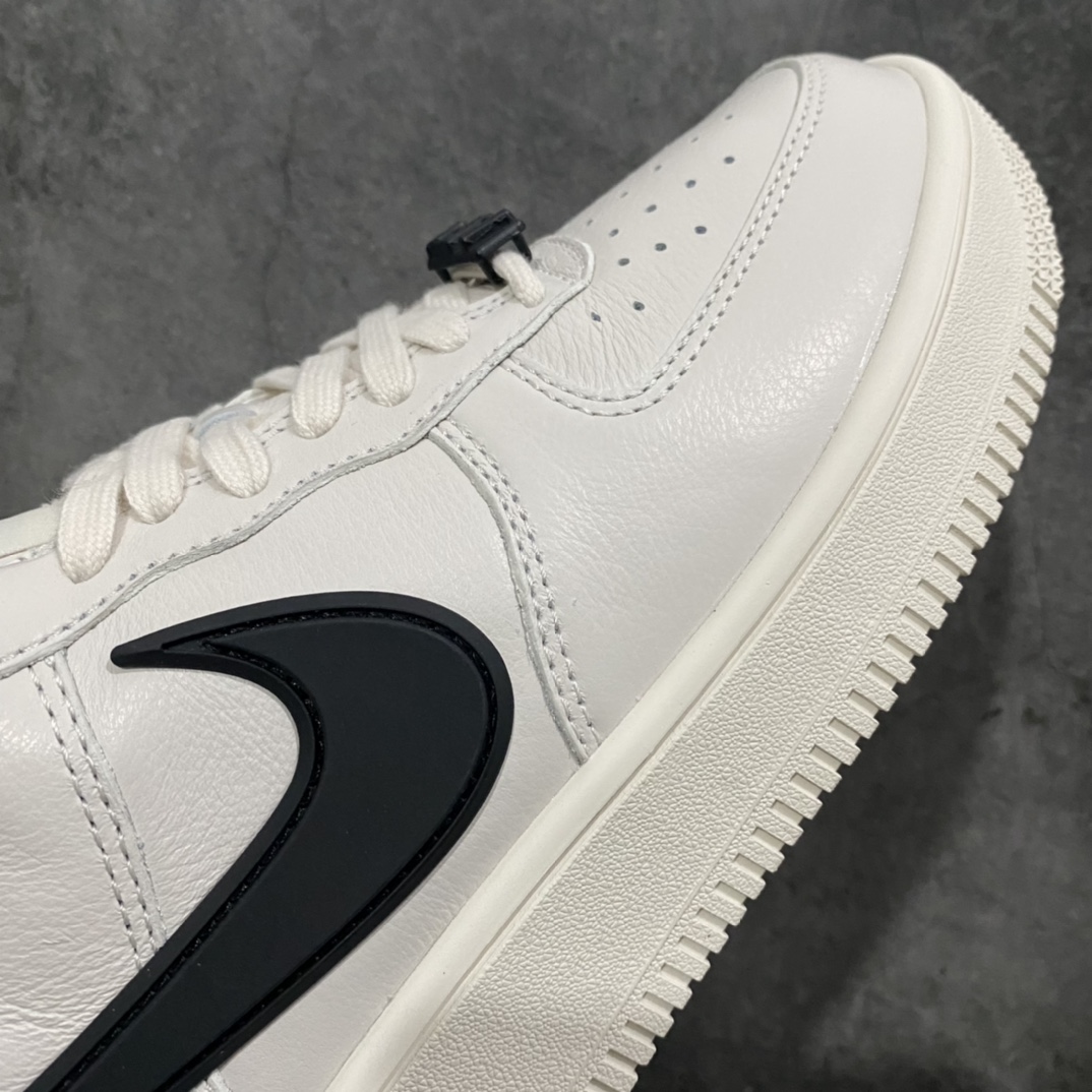 The new D2 version has better quality AMBUSH x Nike Air Force 1 Low Air Force One low-top sports shoes joint big hook white DV3464-002