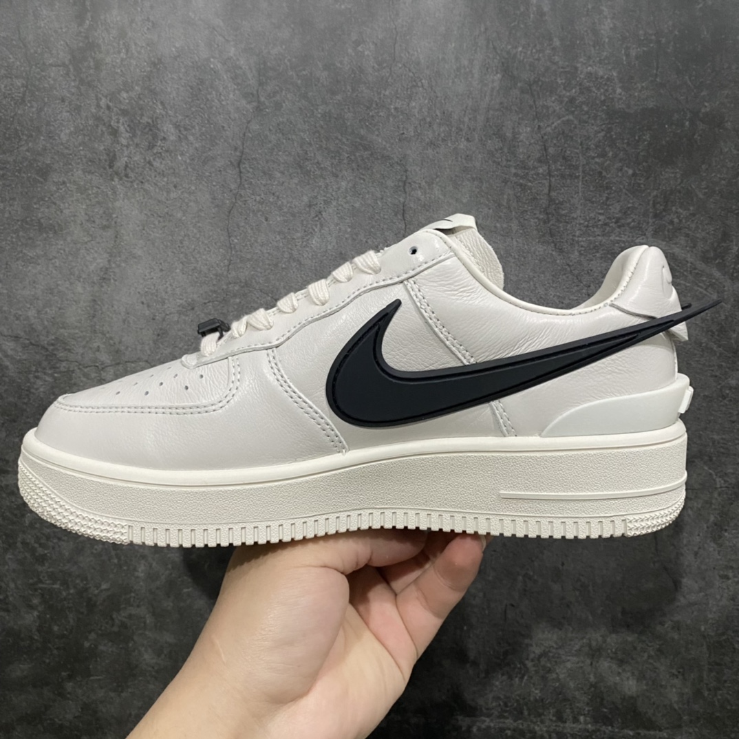 The new D2 version has better quality AMBUSH x Nike Air Force 1 Low Air Force One low-top sports shoes joint big hook white DV3464-002