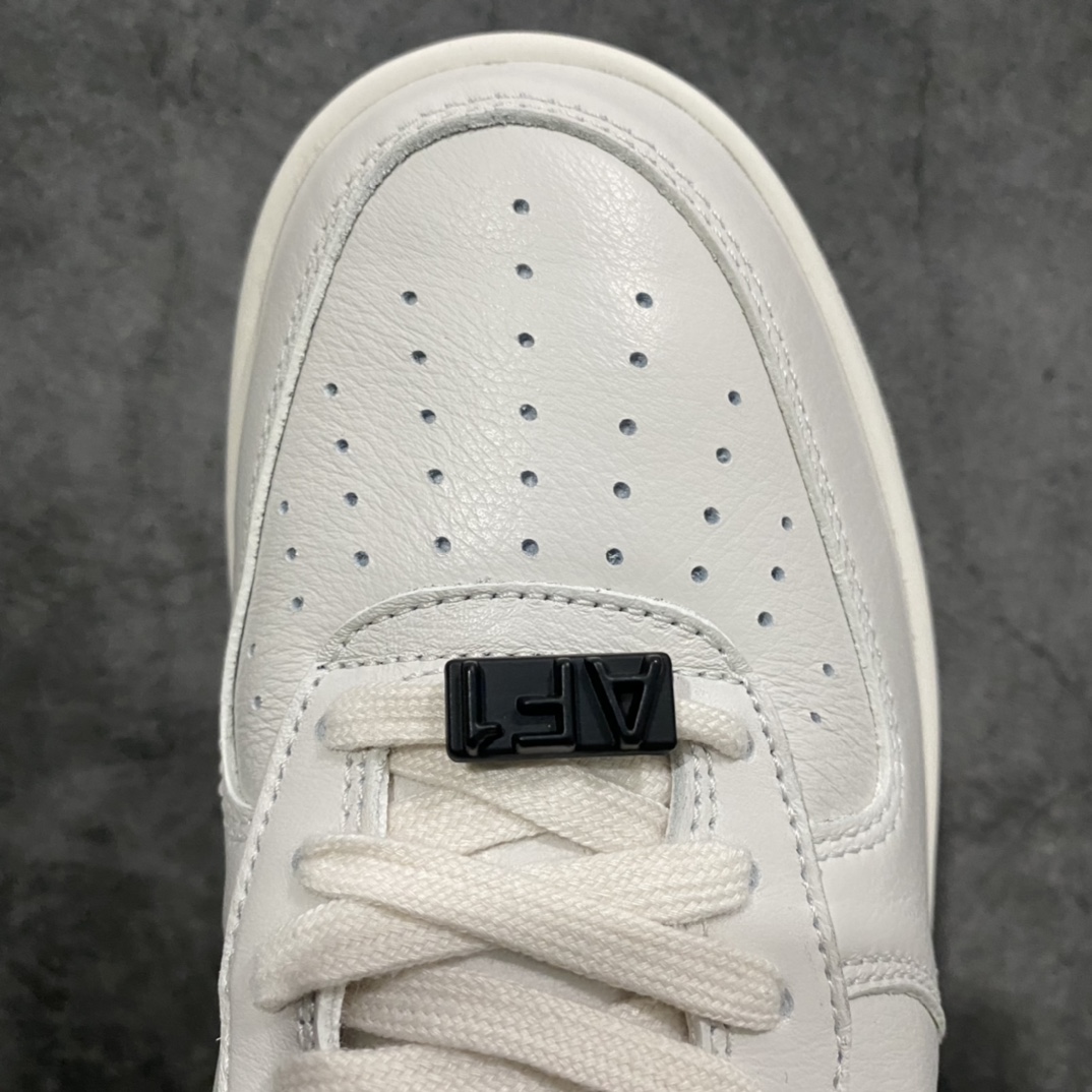 The new D2 version has better quality AMBUSH x Nike Air Force 1 Low Air Force One low-top sports shoes joint big hook white DV3464-002