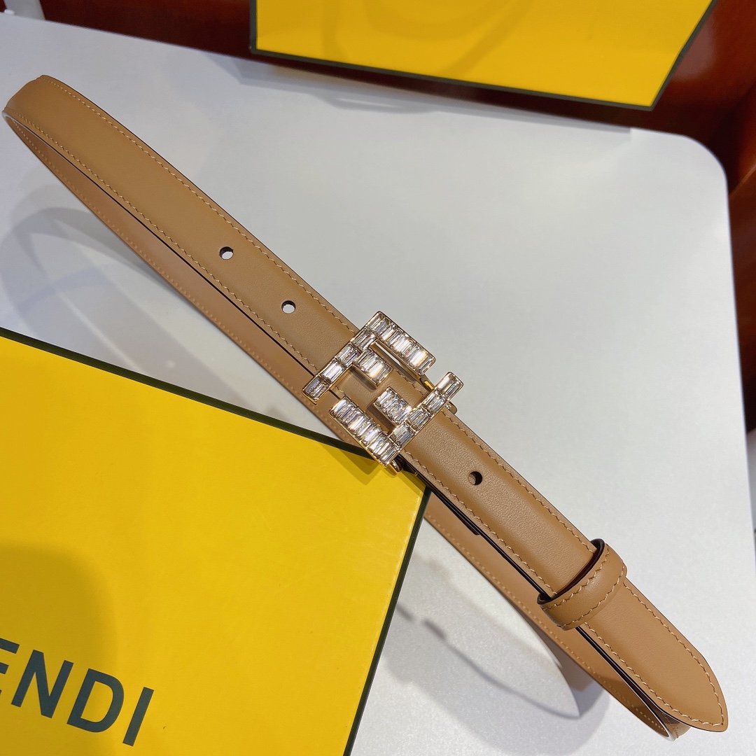 芬迪FENDI双面原版皮腰带采用原版