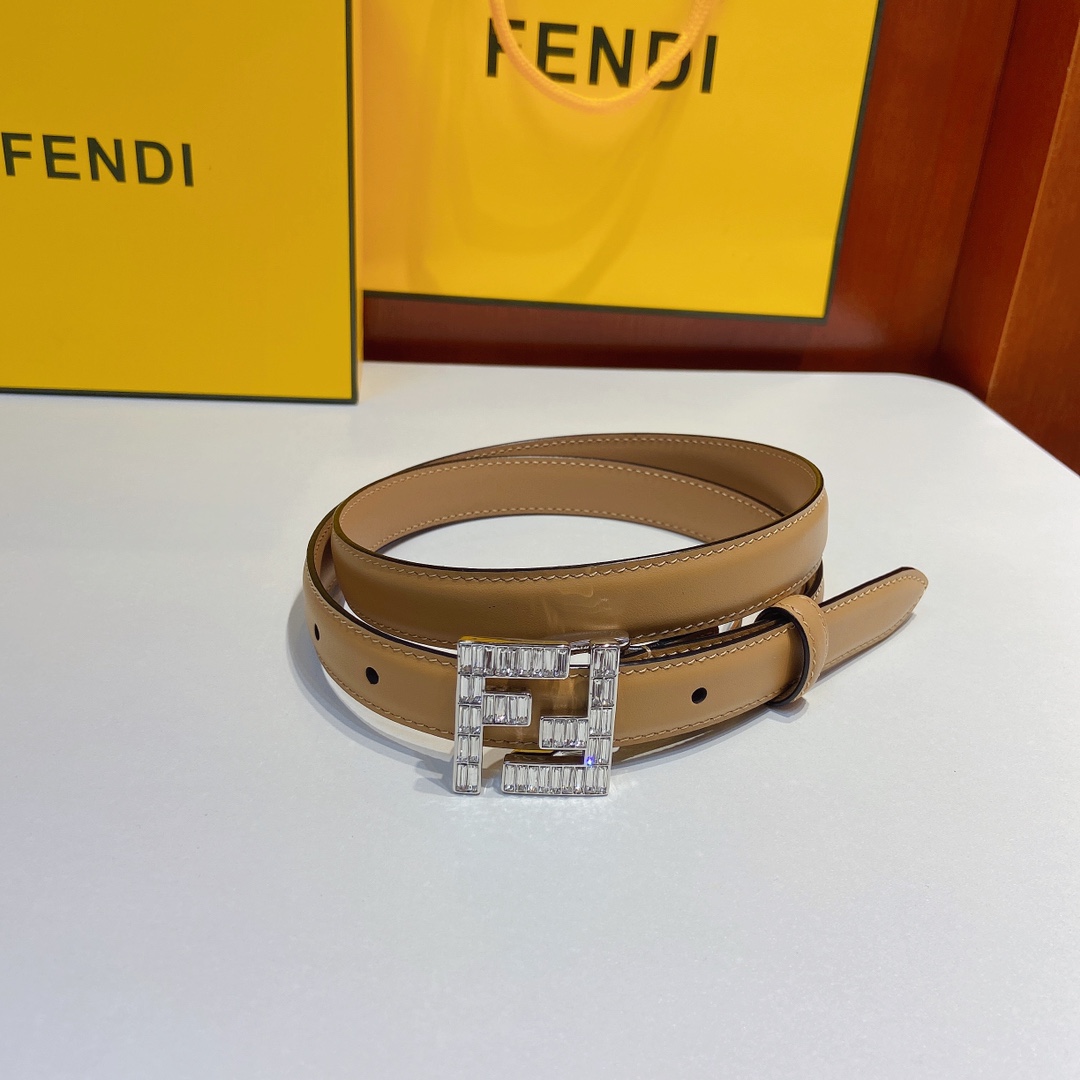芬迪FENDI双面原版皮腰带采用原版