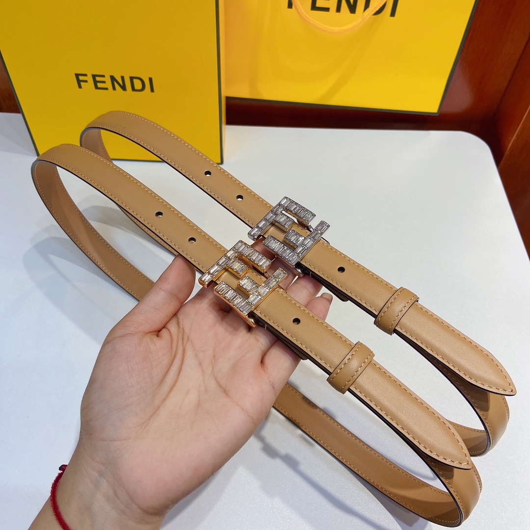 芬迪FENDI双面原版皮腰带采用原版