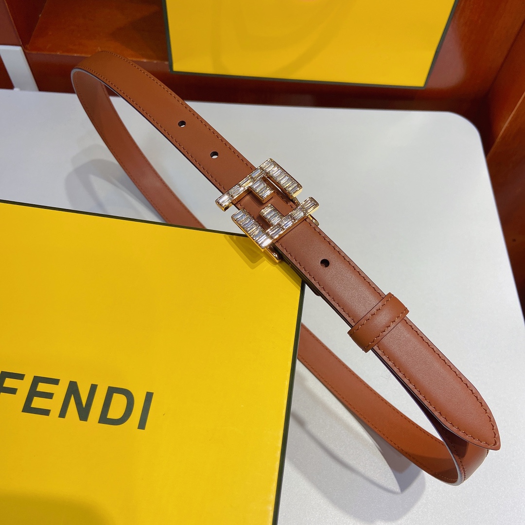 芬迪FENDI双面原版皮腰带采用原版