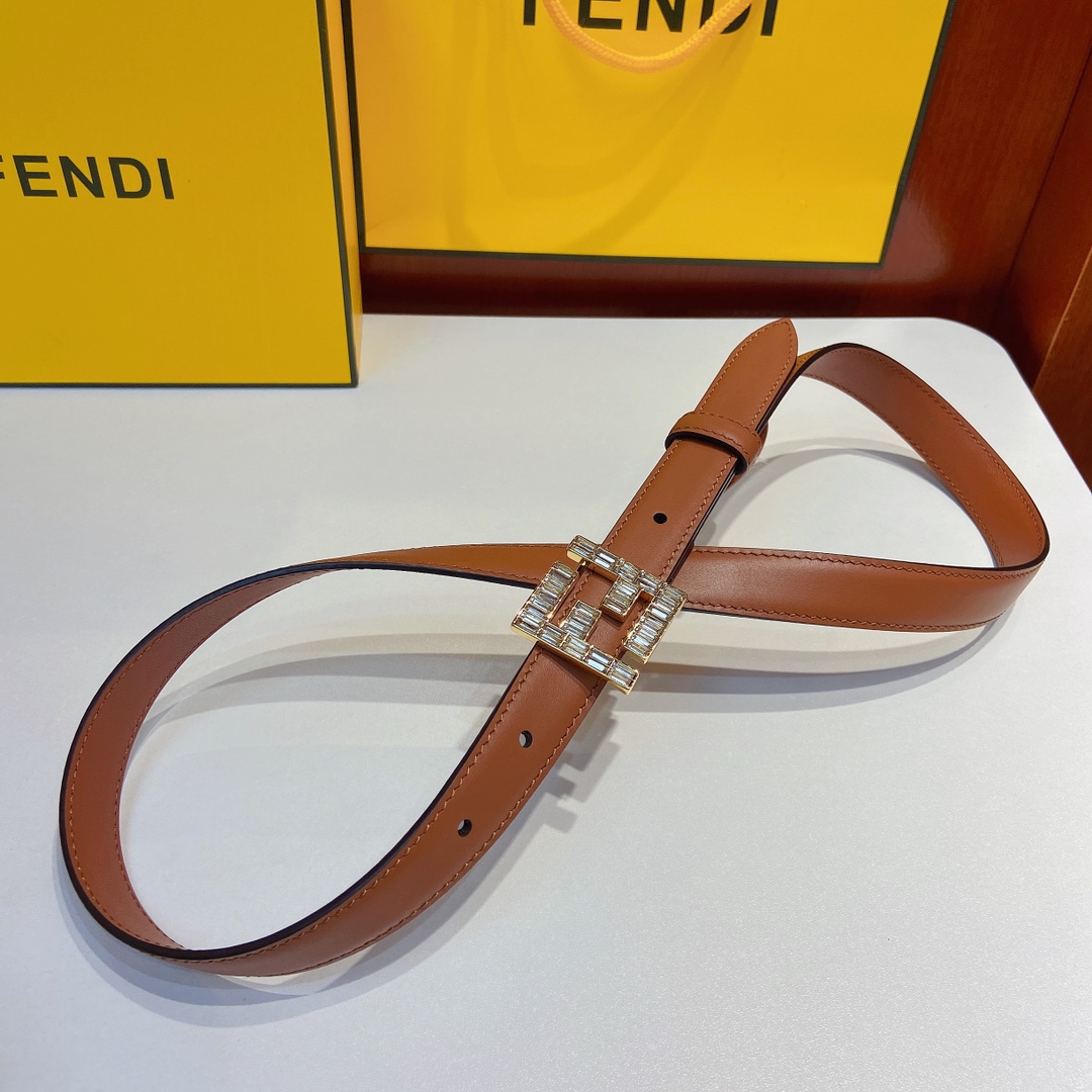 芬迪FENDI双面原版皮腰带采用原版