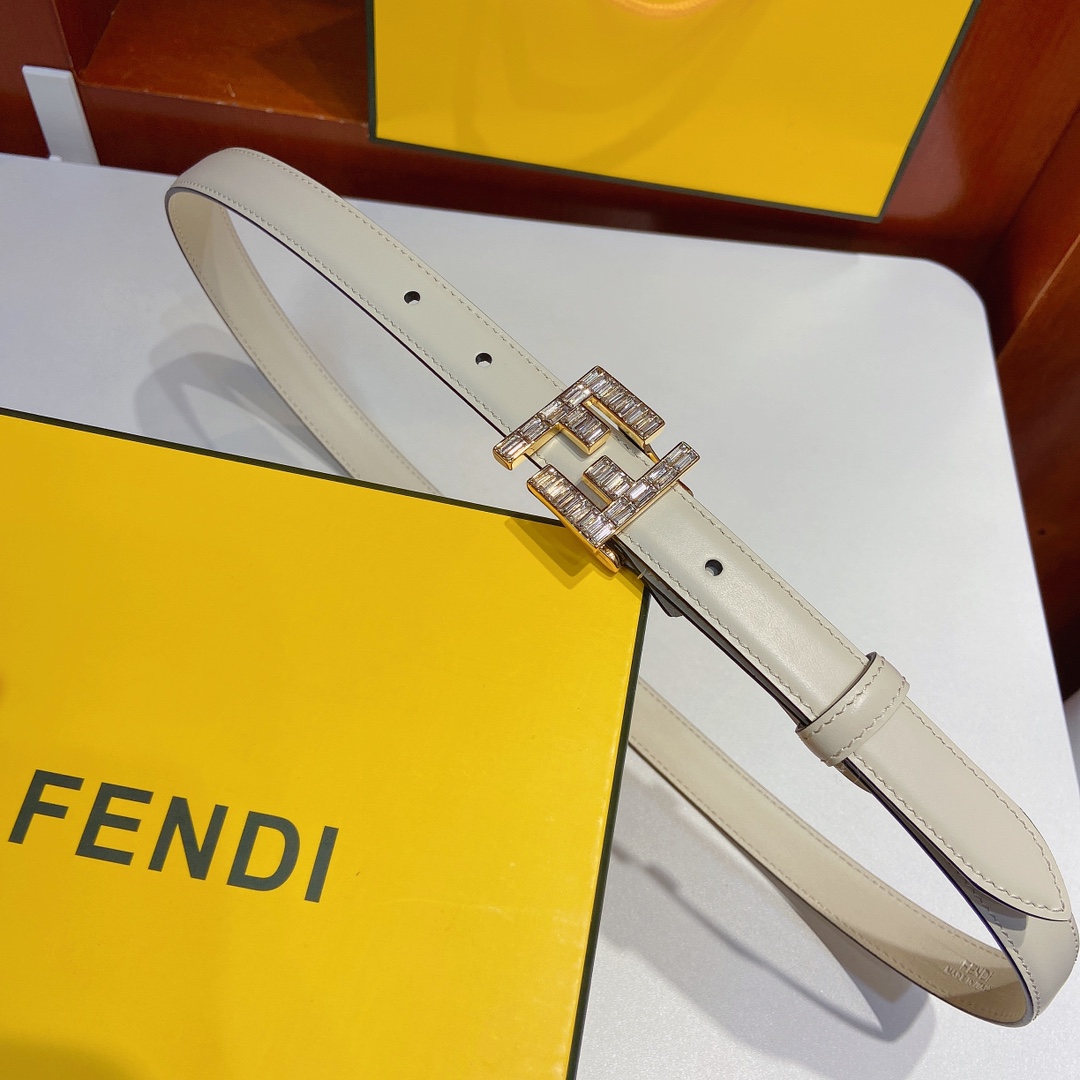 芬迪FENDI双面原版皮腰带采用原版