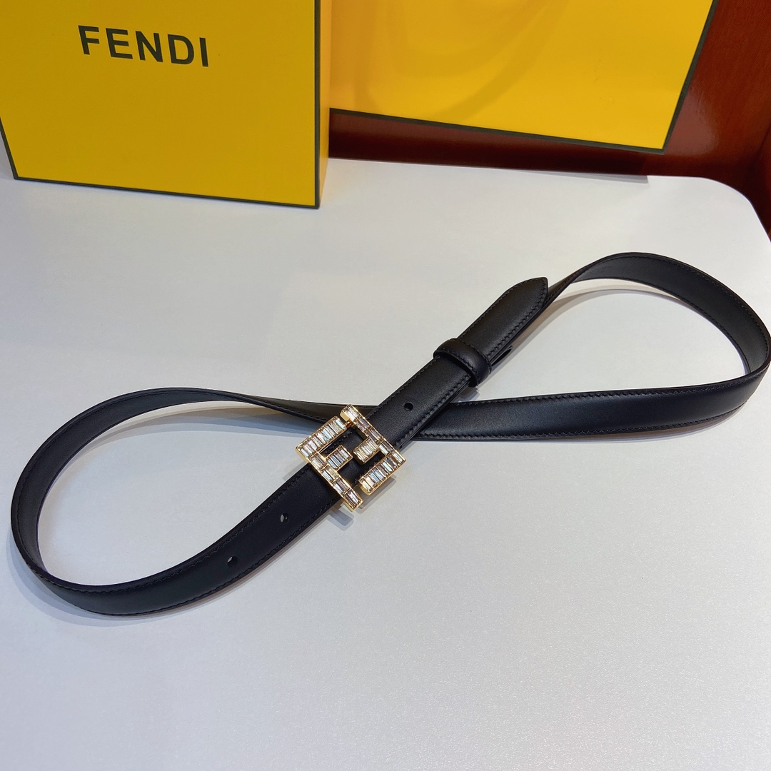 芬迪FENDI双面原版皮腰带采用原版