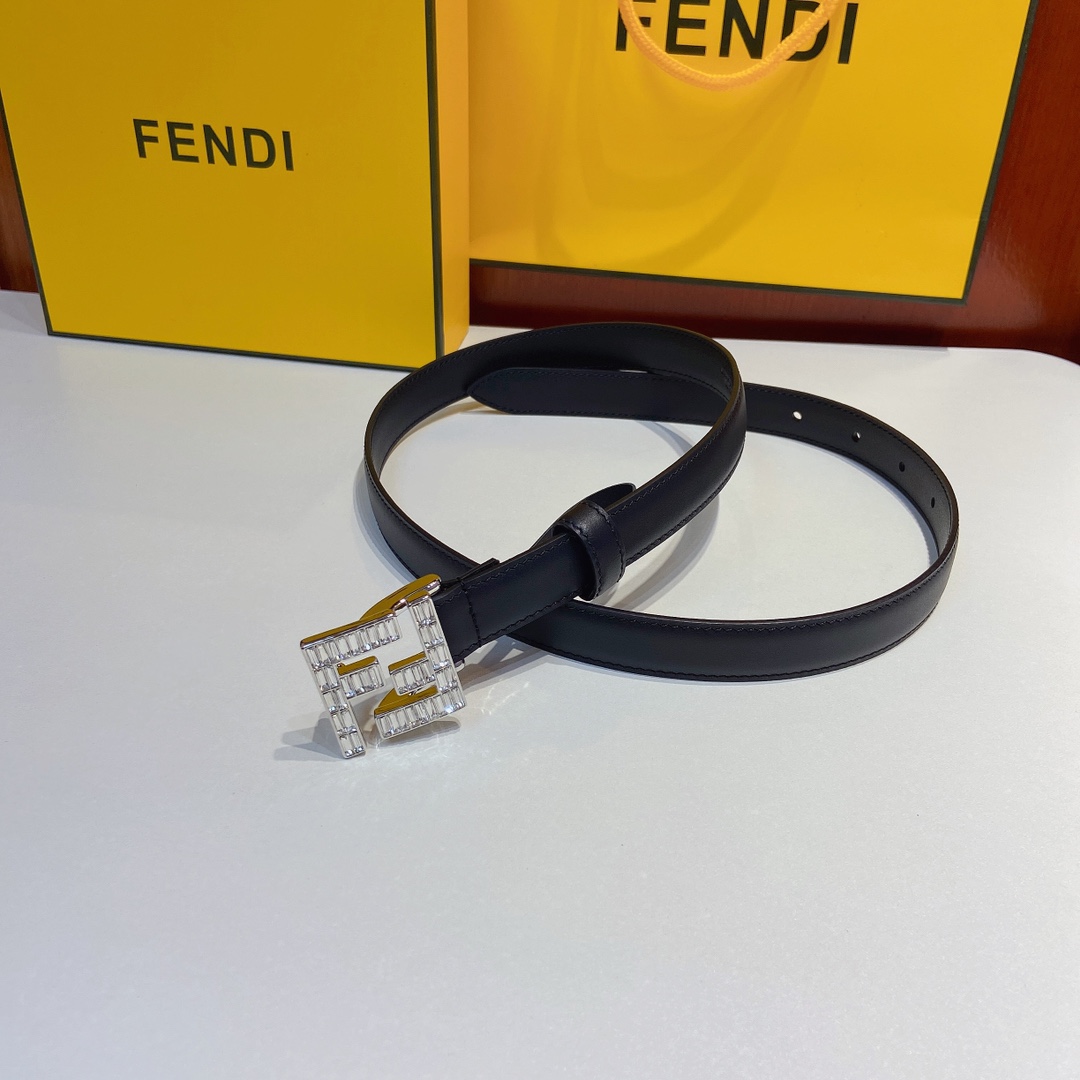 芬迪FENDI双面原版皮腰带采用原版