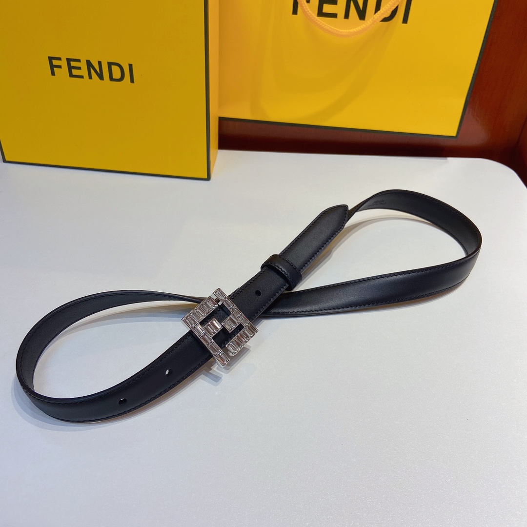芬迪FENDI双面原版皮腰带采用原版
