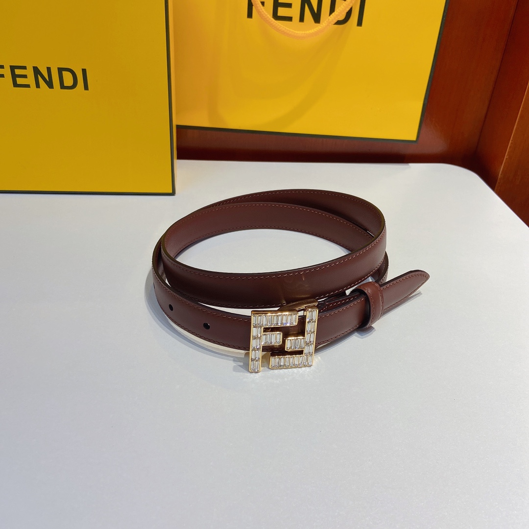 芬迪FENDI双面原版皮腰带采用原版
