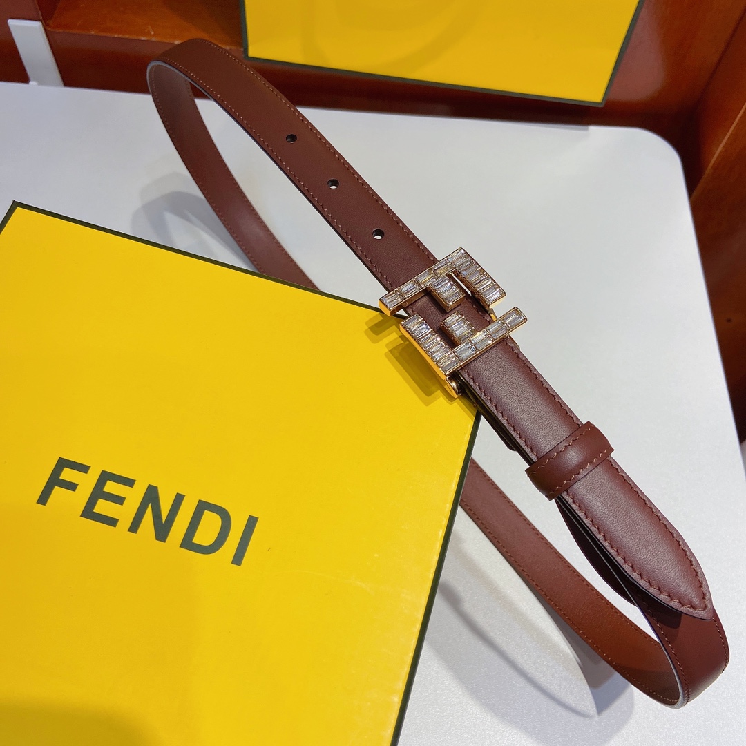 芬迪FENDI双面原版皮腰带采用原版