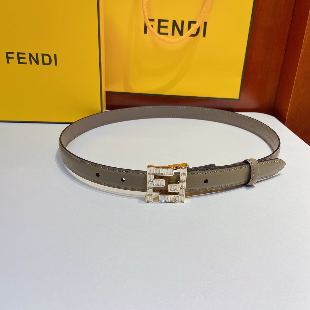 芬迪FENDI双面原版皮腰带采用原版