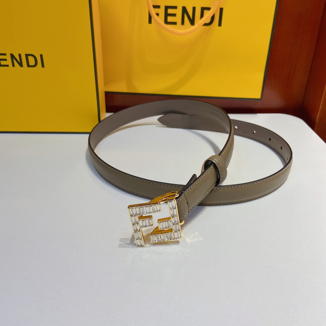芬迪FENDI双面原版皮腰带采用原版