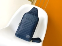 【LV】 💰N40439 Blue Full Leather Men's Breast Bag Series Avenue Sling Bag Sling Bag Damier Anfini "Battle Sling Bag" made of leather and Damier Grafit canvas. The geometric lattice pattern with exquisite atmosphere is performed and is matched with different materials to express. The adjustable strap that can be replaced left and right, enjoy a variety of carry options. The small zippered pockets on the top are also attractive. 20 x 31 x 7 cm 1 【LV】 💰N40439 Blue Full Leather Men’s Breast Bag Series Avenue Sling Bag Sling Bag Damier Anfini “Battle Sling Bag” made of leather and Damier Grafit canvas. The geometric lattice pattern with exquisite atmosphere is performed and is matched with different materials to express. The adjustable strap that can be replaced left and right, enjoy a variety of carry options. The small zippered pockets on the top are also attractive. 20 x 31 x 7 cm