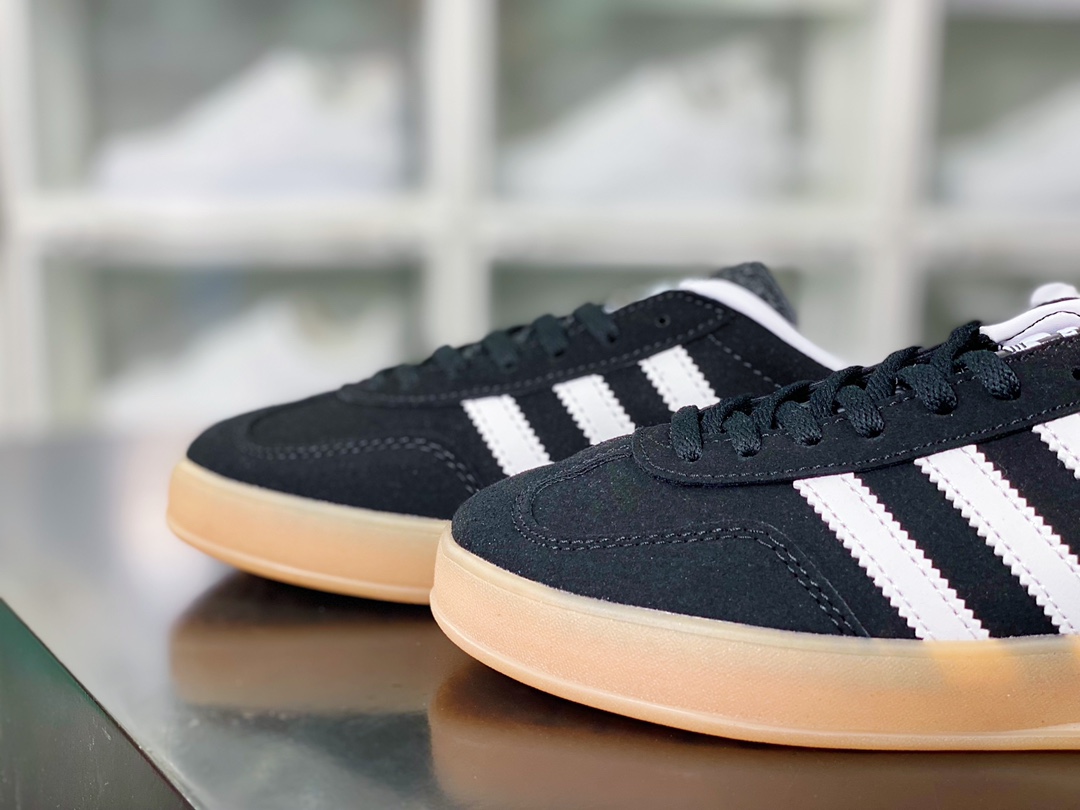 Adidas Gazelle Indoor Trainers low-top sneakers ”black and white raw rubber sole” H06259