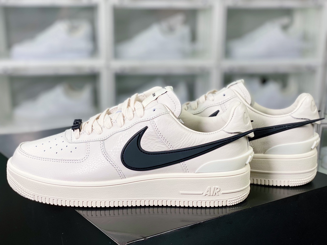 380  Air Force 1 Low SP”Phantom”空军一号宽底版系列低帮板鞋“联名米白黑大钩”DV3464-002