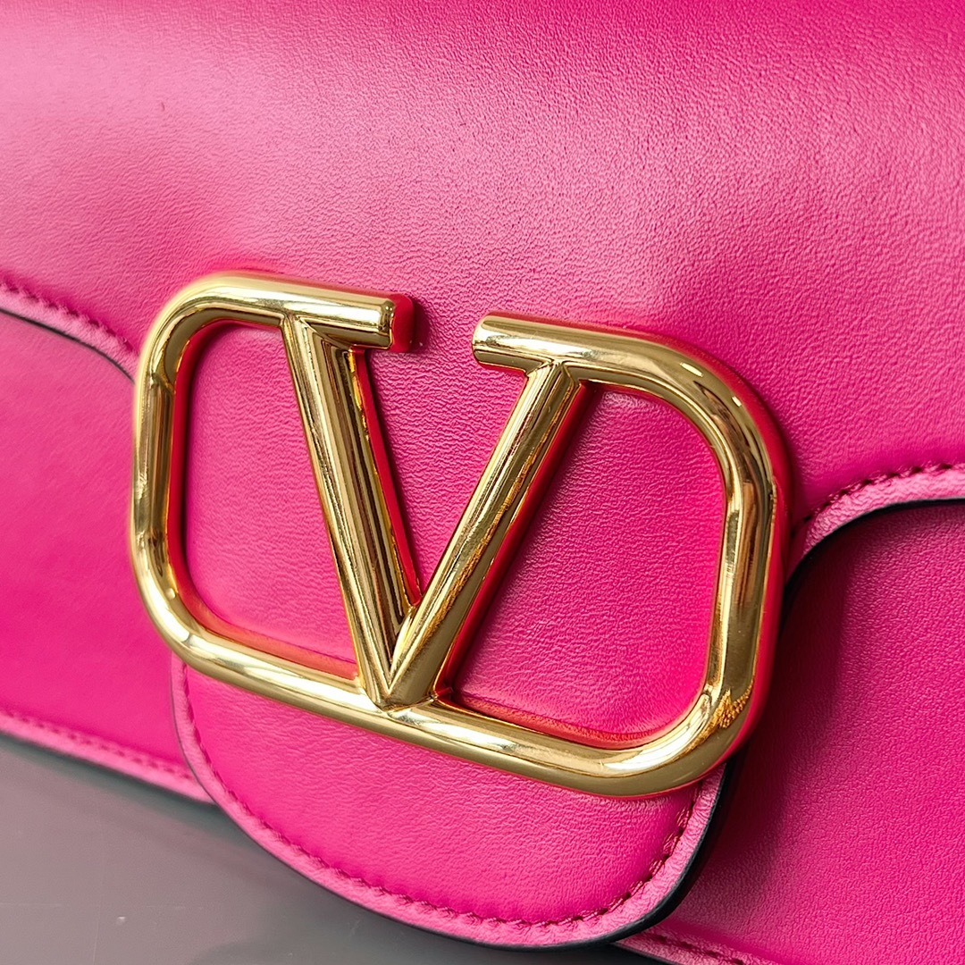 VALENTINOMINILOCÒ小牛皮-VLogoSignature-配可拆卸提手和可拆卸滑动式链条可