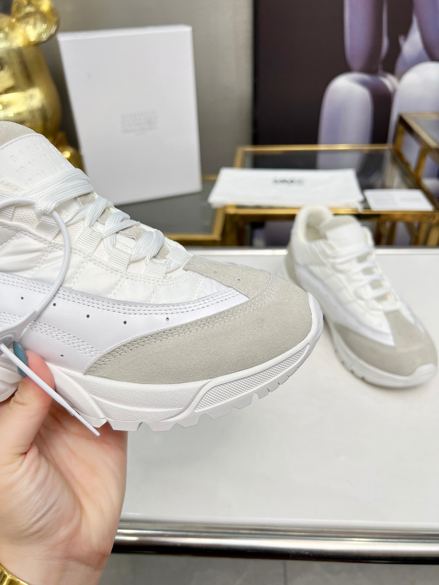 P320 Modelos de pareja Maison Margiela-Margiela muestran nuevos MM6 lavados vintage viejos zapatos c