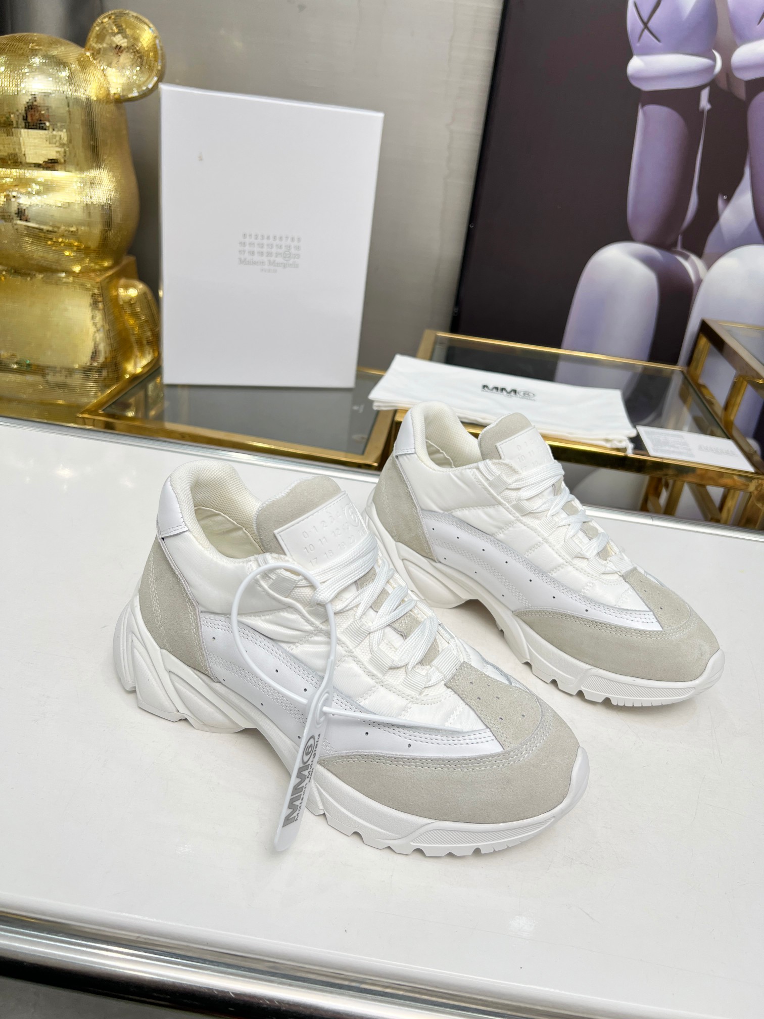 P320 Modelos de pareja Maison Margiela-Margiela muestran nuevos MM6 lavados vintage viejos zapatos c