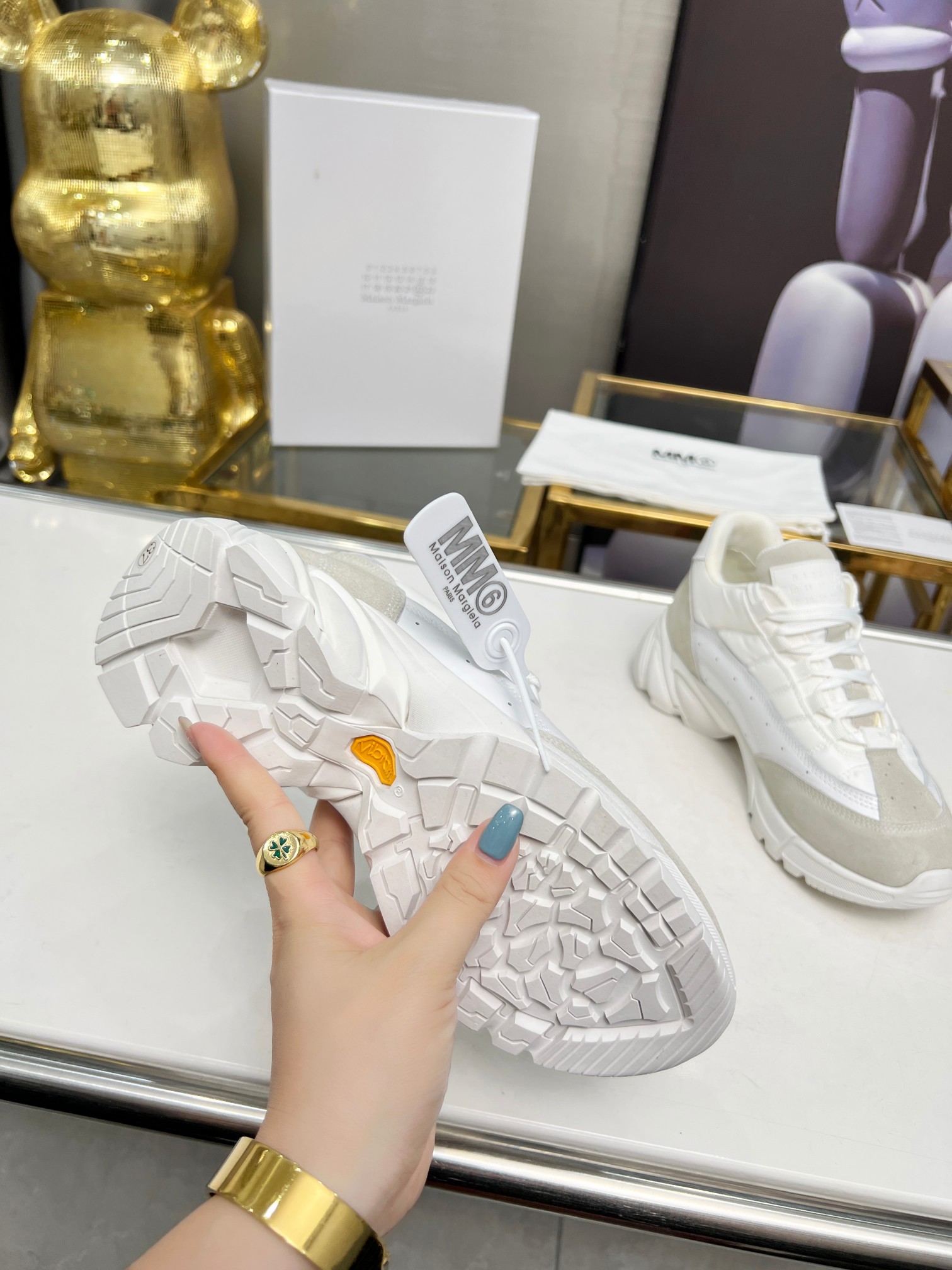 P320 Modelos de pareja Maison Margiela-Margiela muestran nuevos MM6 lavados vintage viejos zapatos c