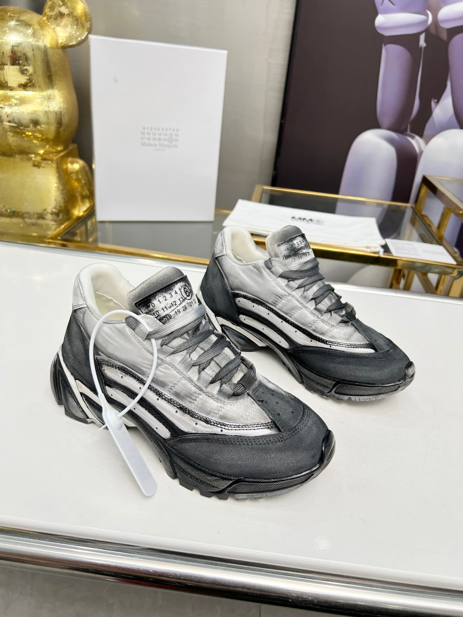 P320 Modelos de pareja Maison Margiela-Margiela muestran nuevos MM6 lavados vintage viejos zapatos c