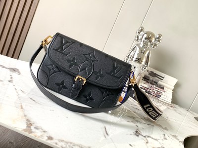 Louis Vuitton LV Diane 7 Star Bags Handbags Black Empreinte​ M46386