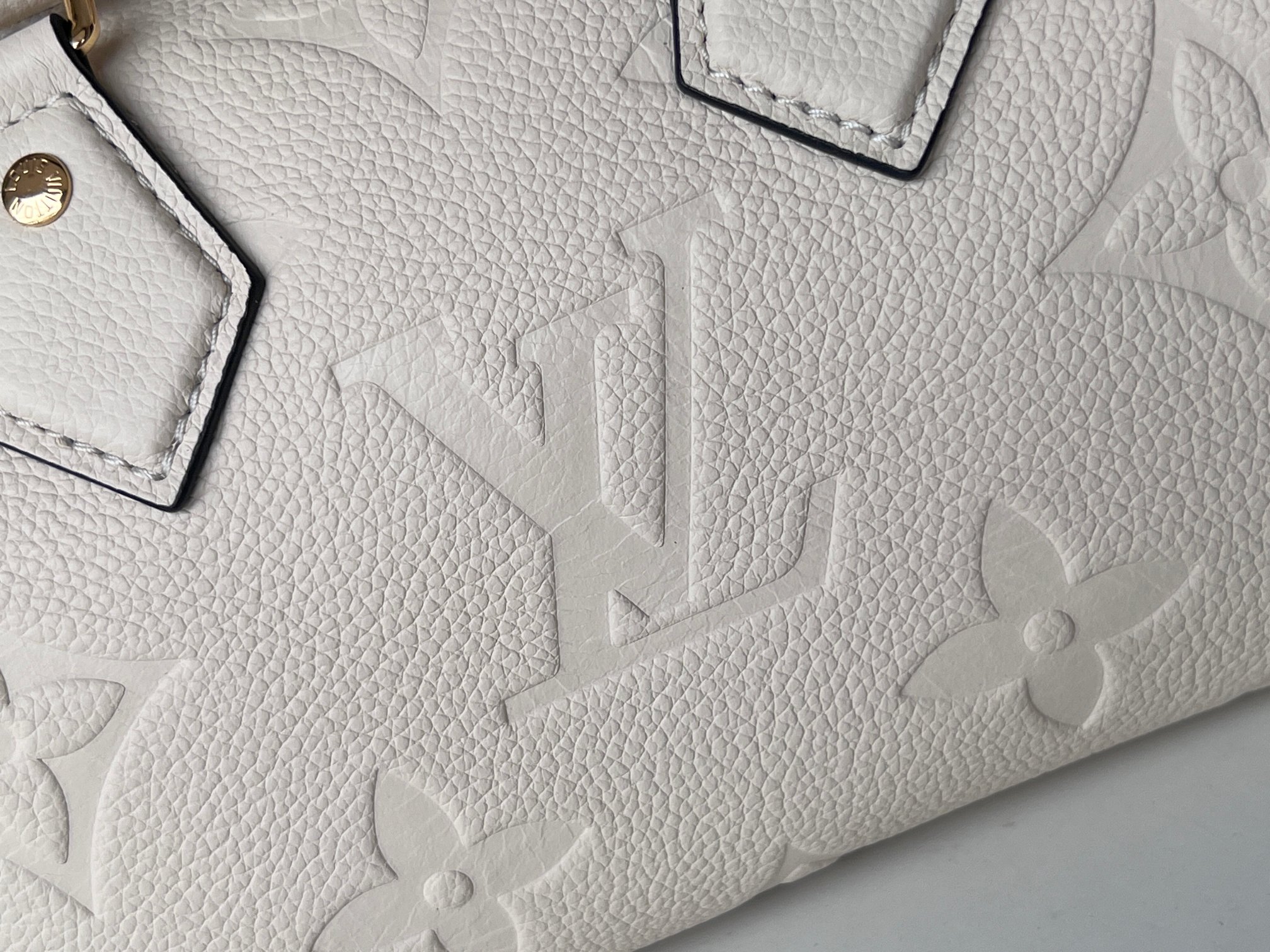 NO:201267,Original cowhide M58953 black M58954 white This model Seedy Bandoulière 20 handbag more details...,LV [top original list],louis vuitton,cowhide19860909原厂牛皮M58953黑M58954白 本款 Seedy Bandoulière 20 手袋更多细节……,LV【顶级原单】,louis vuitton,cowhide,Bag