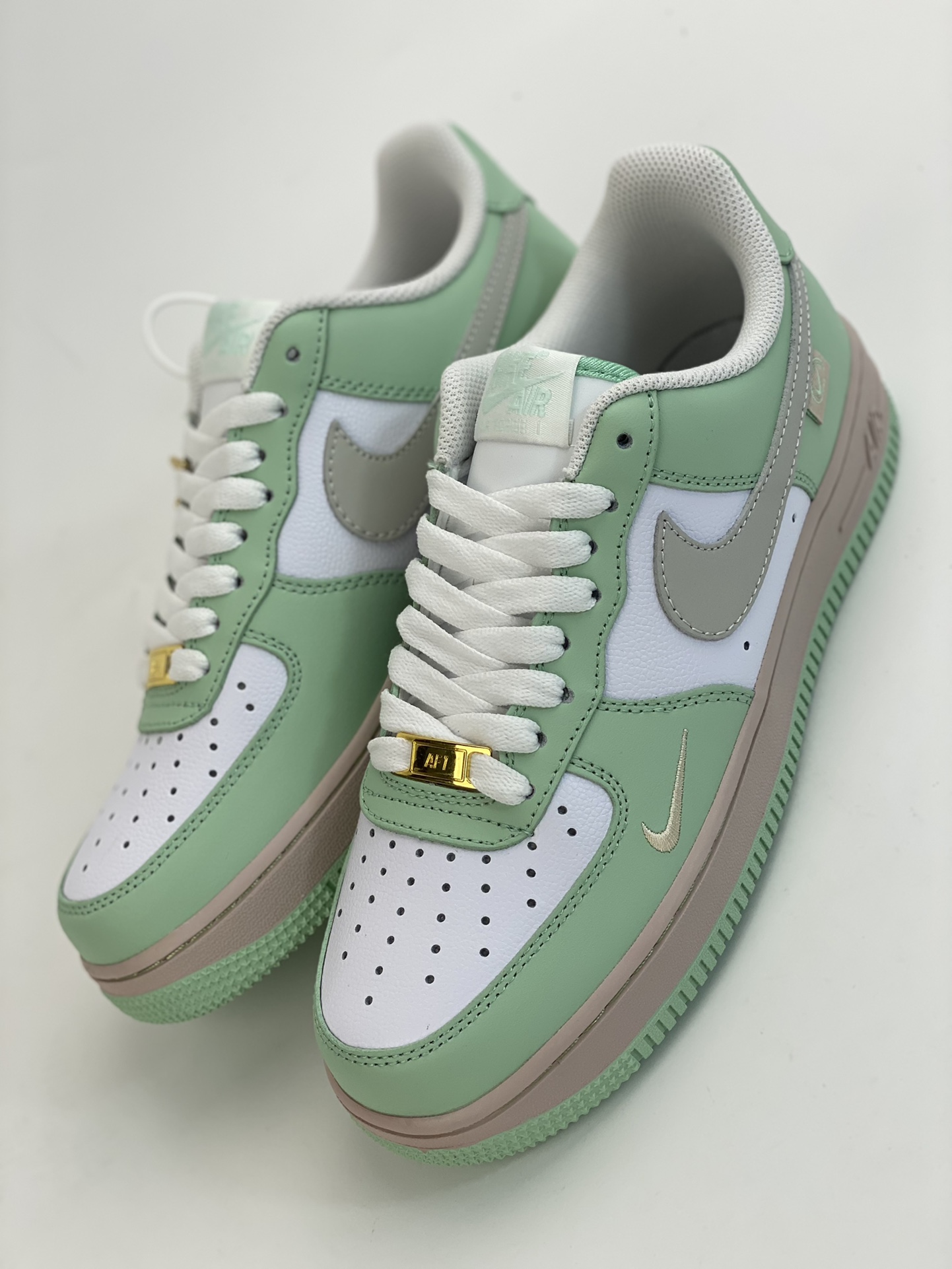 240 Nike Air Force 1 Low 07 拼接抹茶绿 DB3301-099