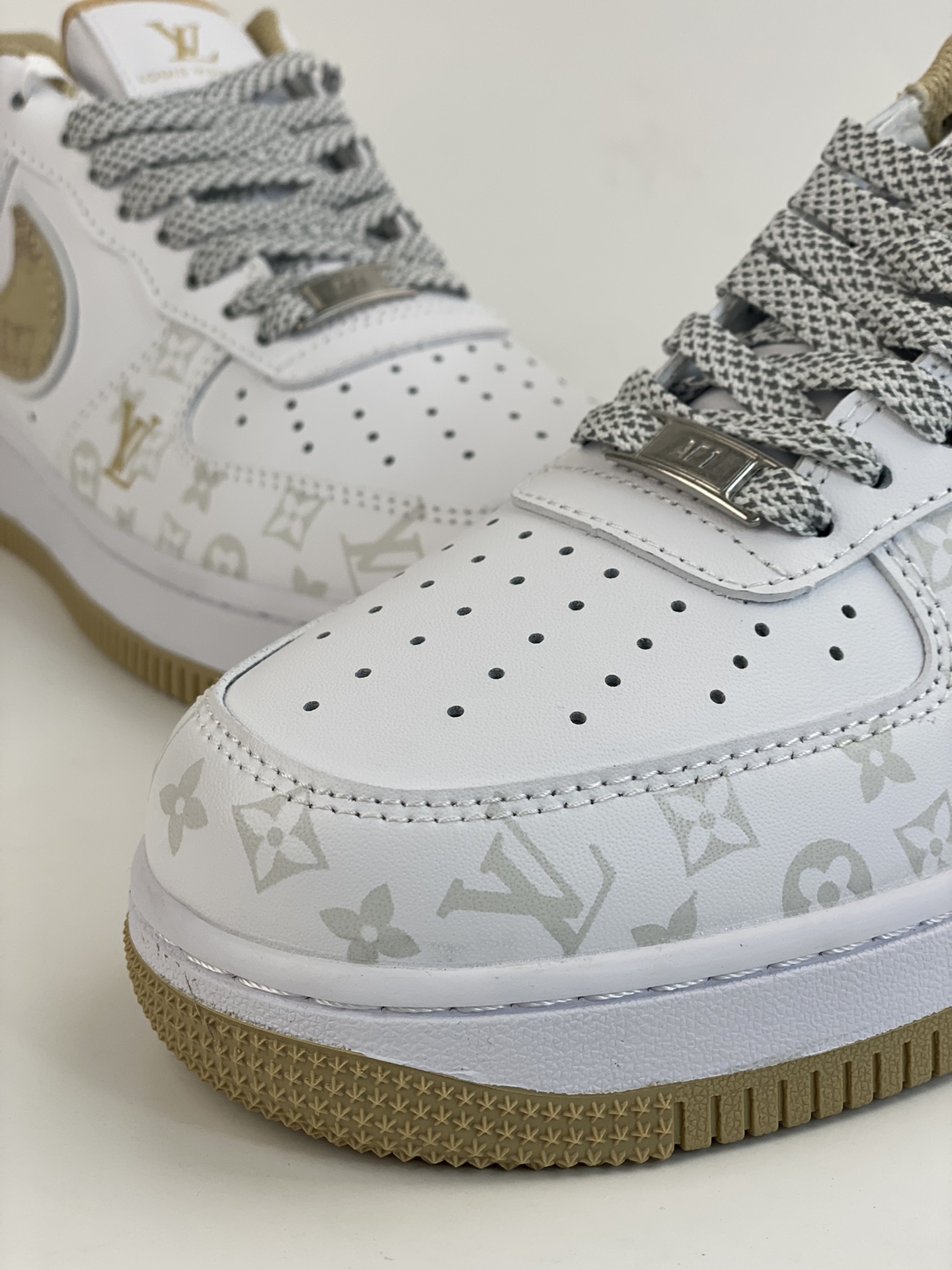 260 Nike Air Force 1 Low 07 LV联名卡其牛仔 CV0670-100