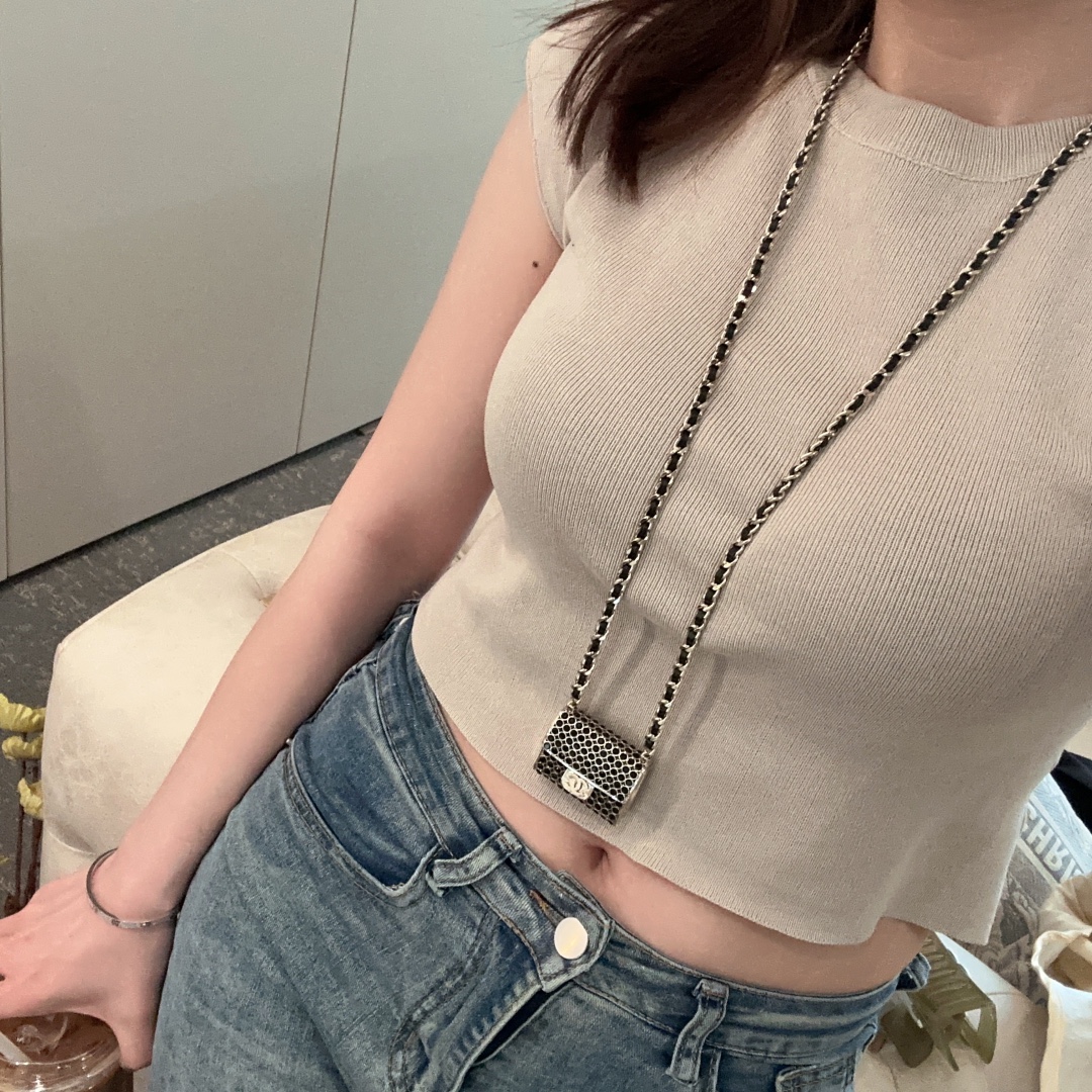 NO:104131,Chanel Goose 23c all black diamond bag chain necklace waist chain shoulder bag, Chanel necklace, chanel, necklace19860909香奈鹅23c全黑钻小包包 链条项链 腰链 斜肩包,香奈儿项链,chanel,necklace,Jewelry