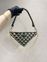 Prada Flawless
 Handbags Crossbody & Shoulder Bags Embroidery Fashion Chains
