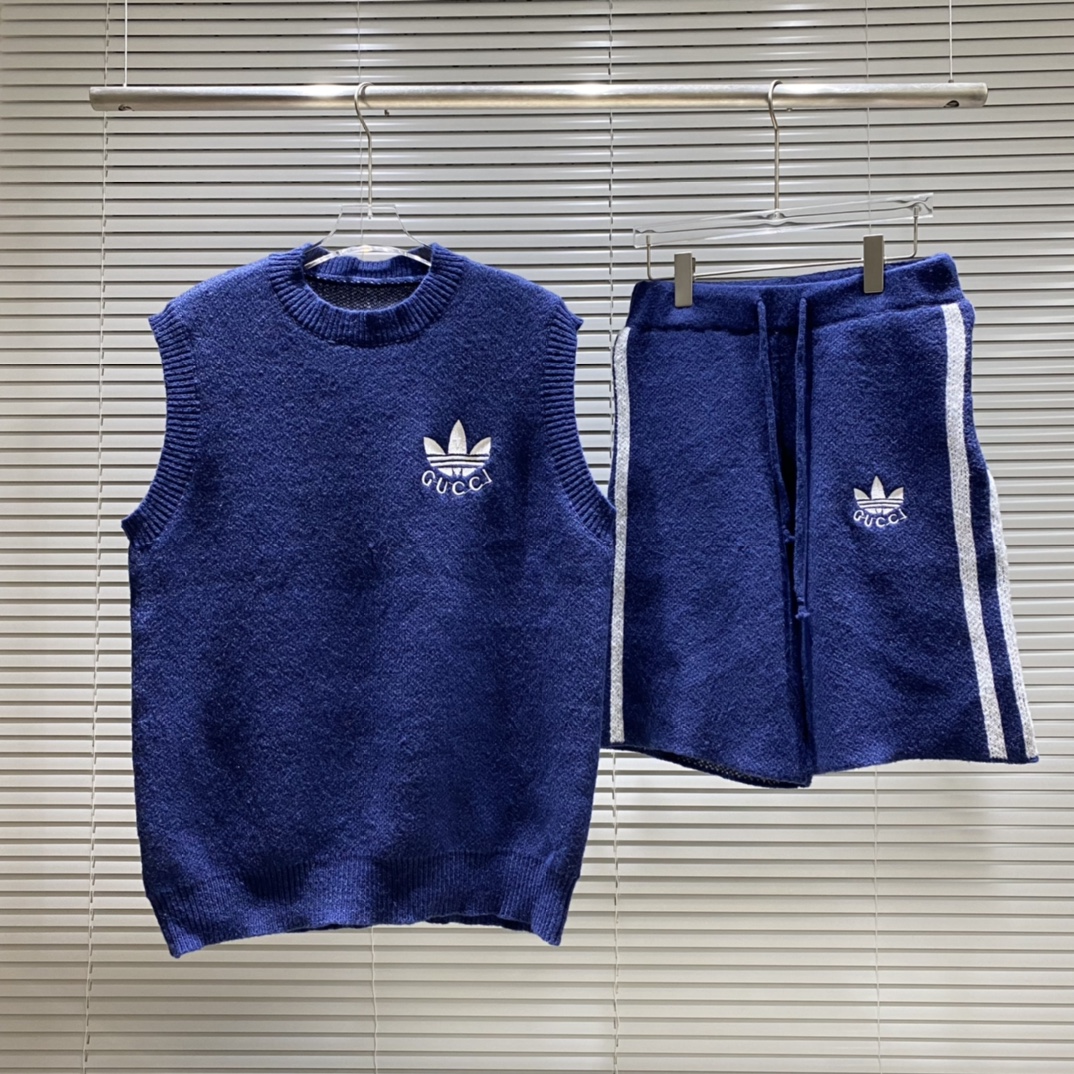 GU Suéter de conjunto con rayas y pequeño logo bordado de trébol, color: azul, tallas: S M L XL XXL