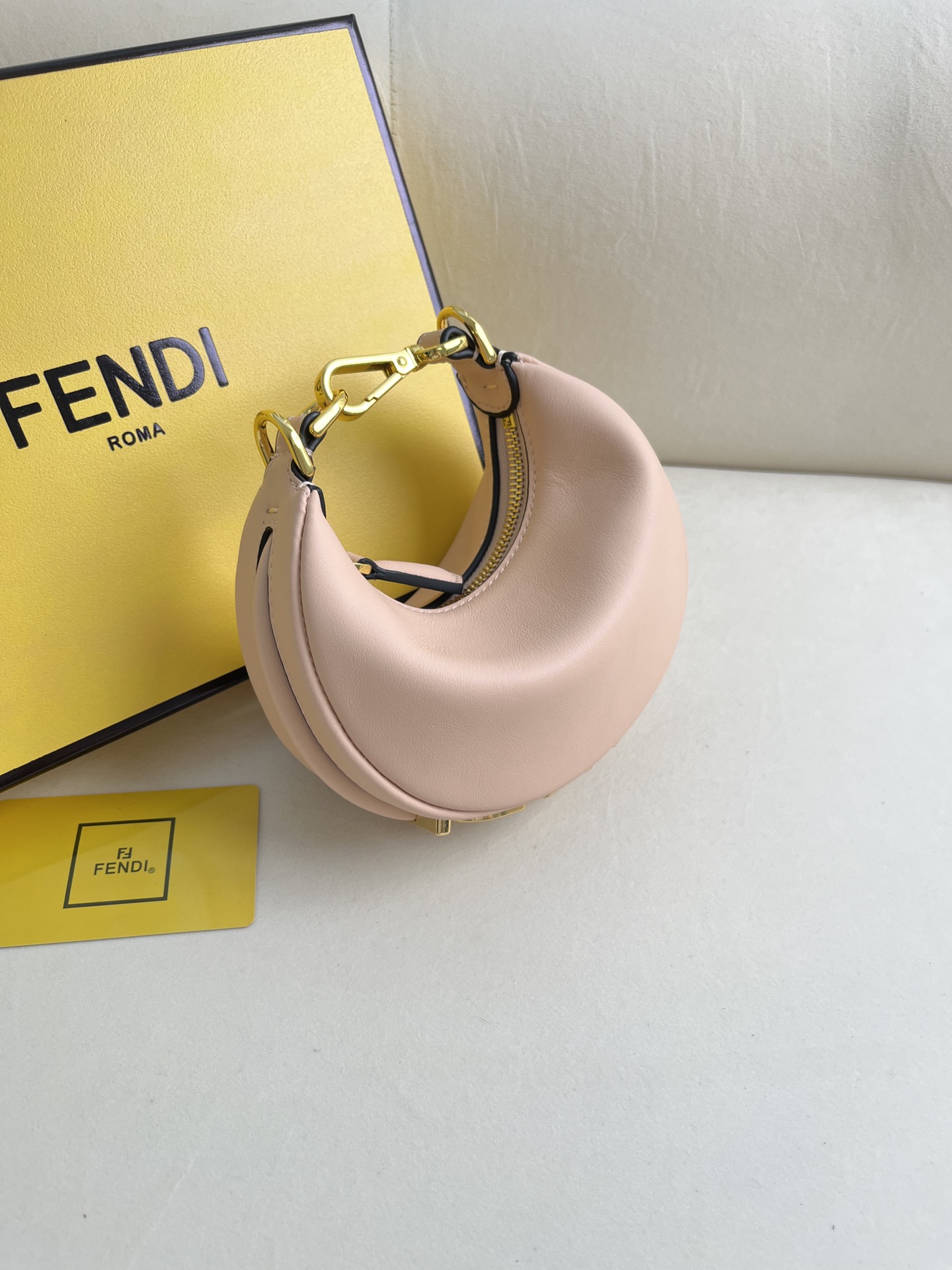 Fendi Fendipraphy Small Pink Leather Shoulder Bag, 16.5x14x5cm 2 i1682929664 1986 1