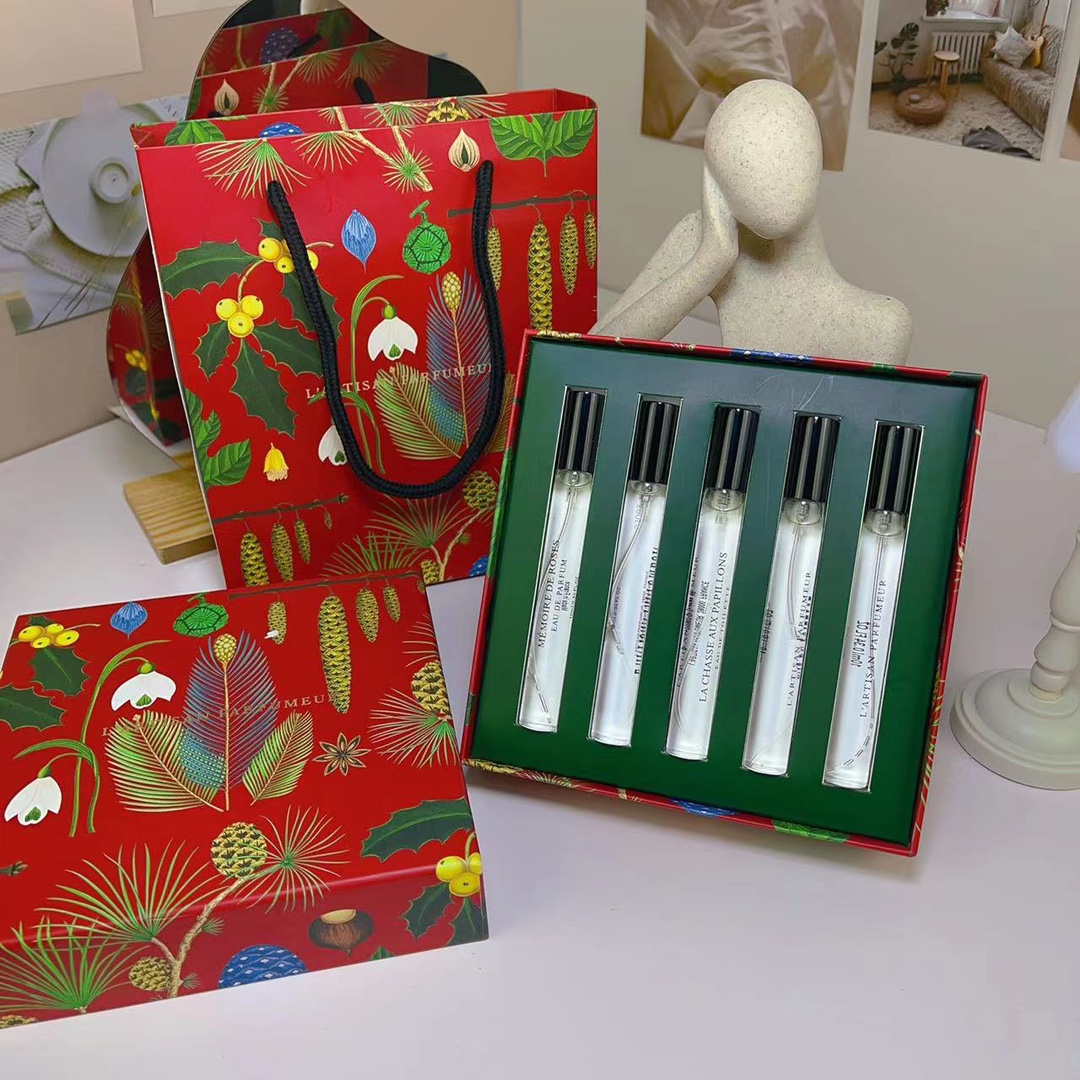 L'Artisan Parfumeur Holiday Limited Edition Travel Perfume Set - 5 x 10ml 1 i1682931815 8055 0