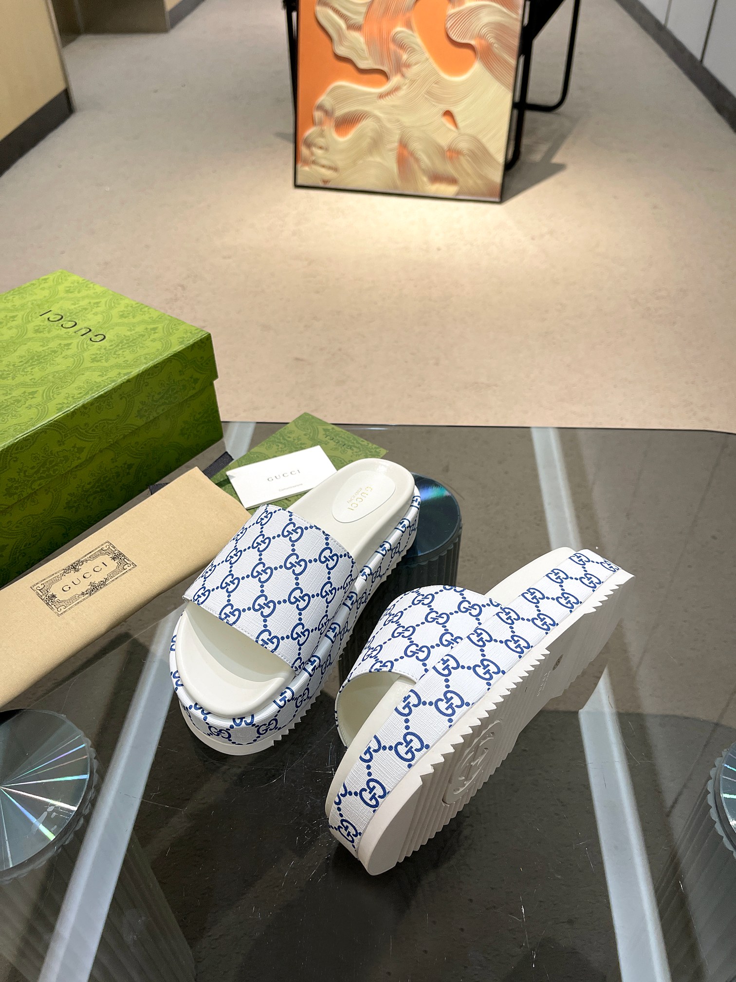 Gucci Limited Edition Platform Slides with Printed Upper and Thick Sole 10 a1683004918101 5446
