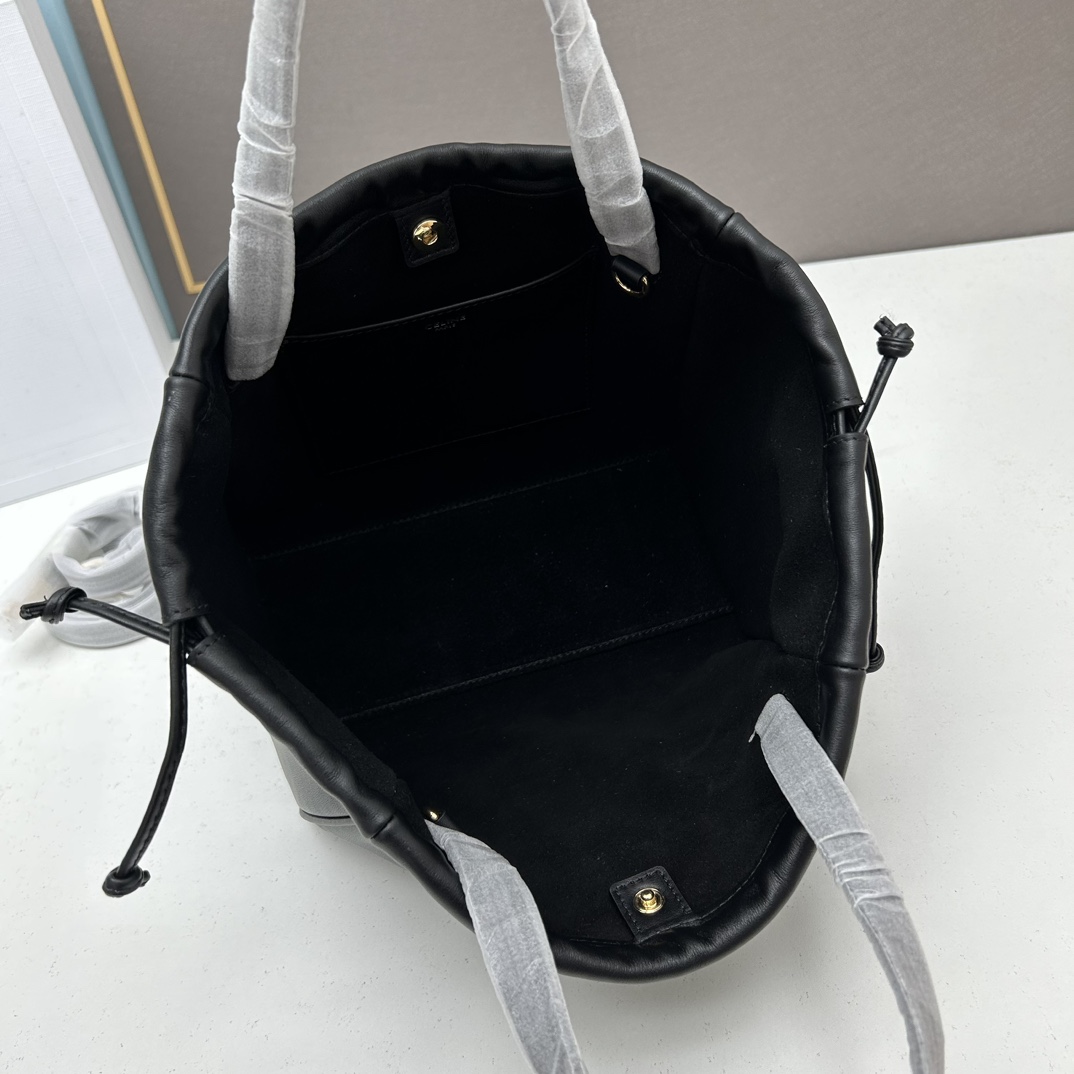 1010 CELINE｜小号光滑牛皮革抽绳包最新MINI CUIR CABAS 早春新品