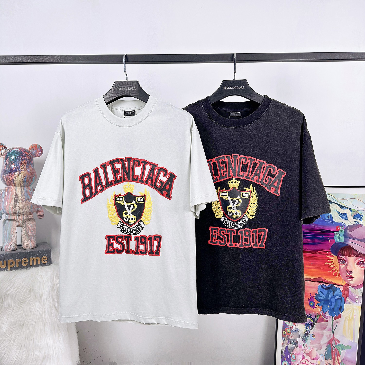 BL皇冠短袖Balenciaga/巴黎世家  巴黎23ss皇冠麦穗剪刀发泡印花做旧短袖    采用双纱面料， 直喷工艺，手感非常舒服  永不过时的经典款，OS落肩版型 时尚又个性  超级百搭好看的一款颜色：黑色 白色尺码：M-4XL