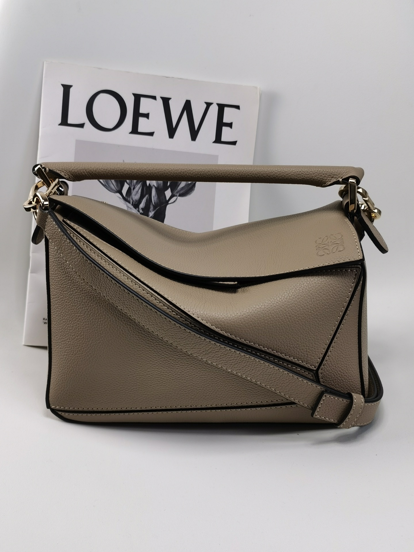 [Loewe Women
