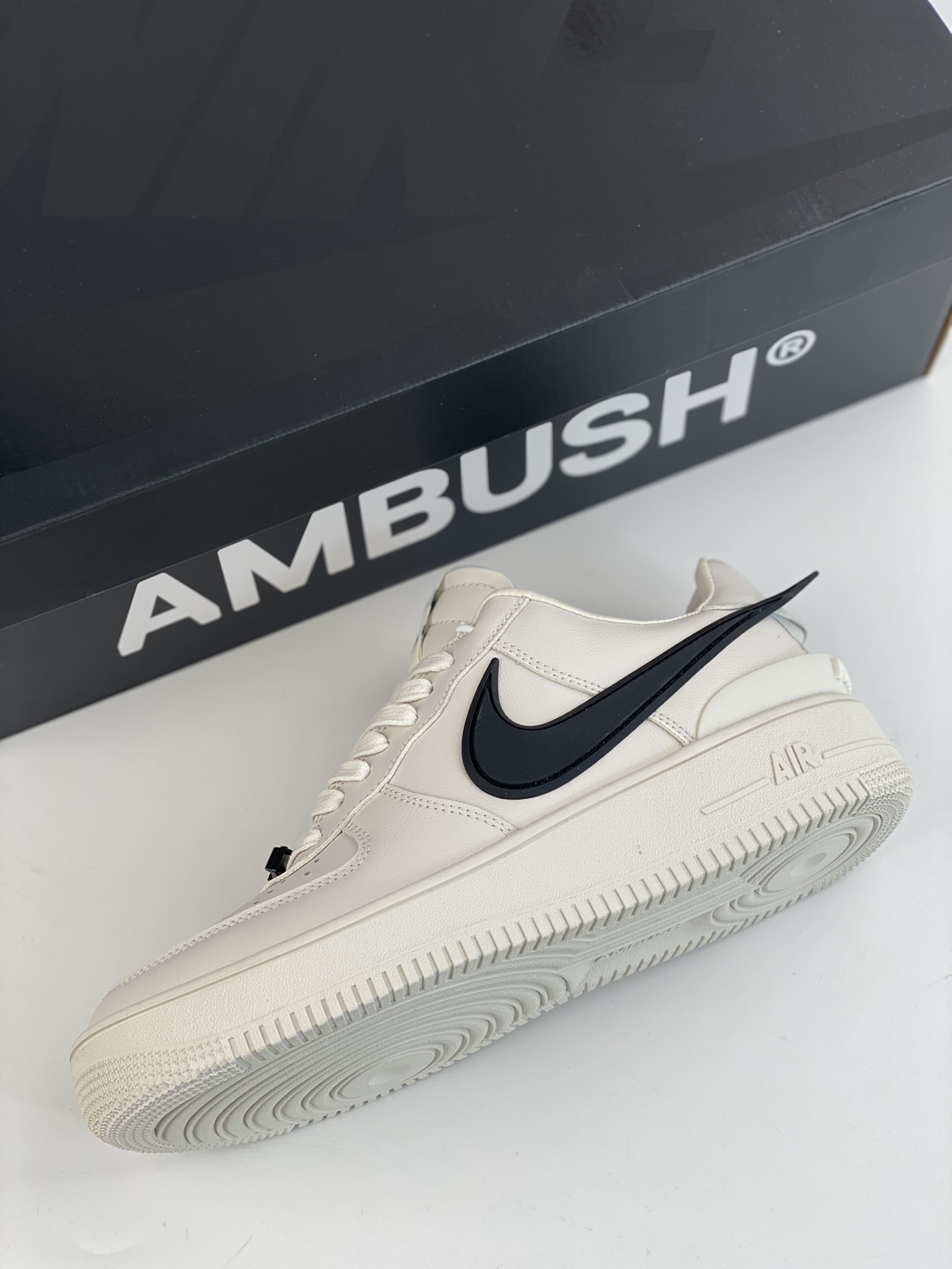 260 Ambush x Nike Air Force 1'07 Low ”white” 联名款  DV3464-002