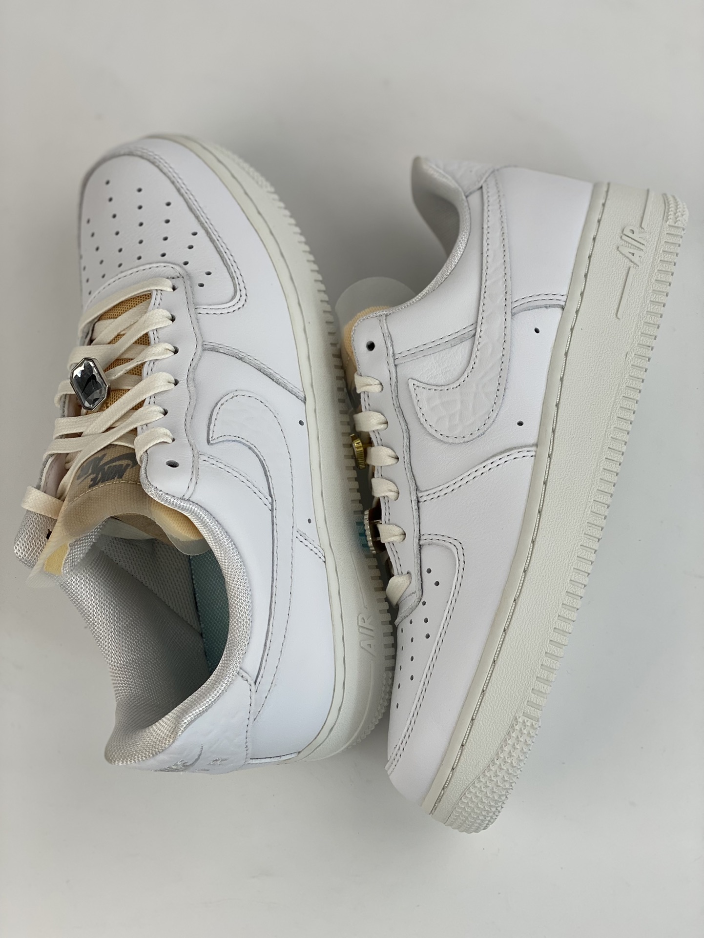 200 Nike Air Force 1 Low 07 白宝石 CZ8101-100