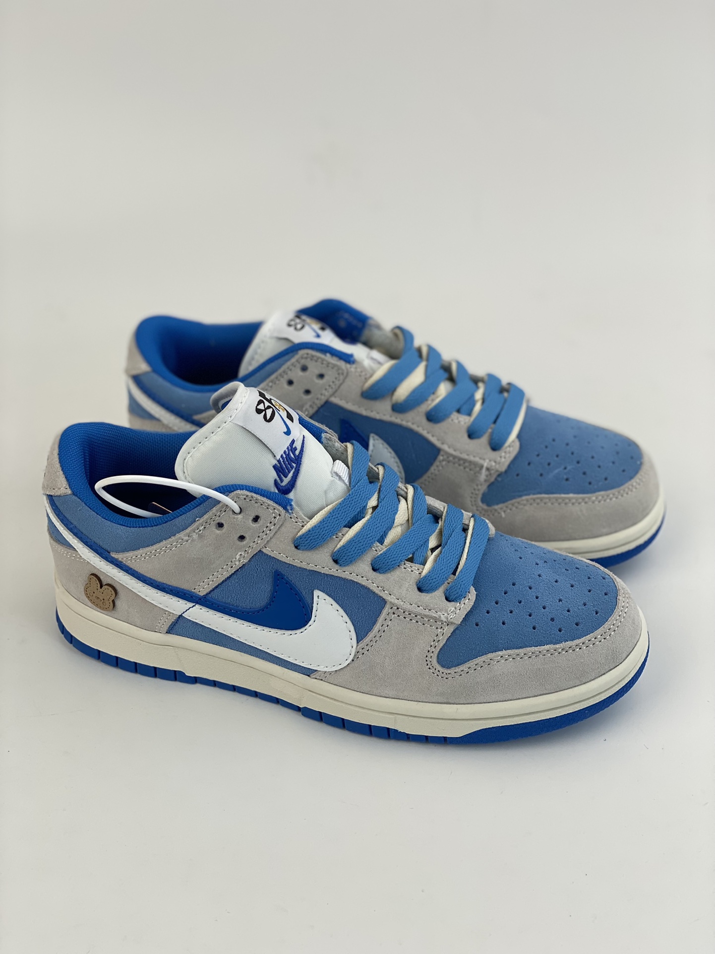 180 NIKE SB Dunk Low 蓝灰小熊饼干 DO9457