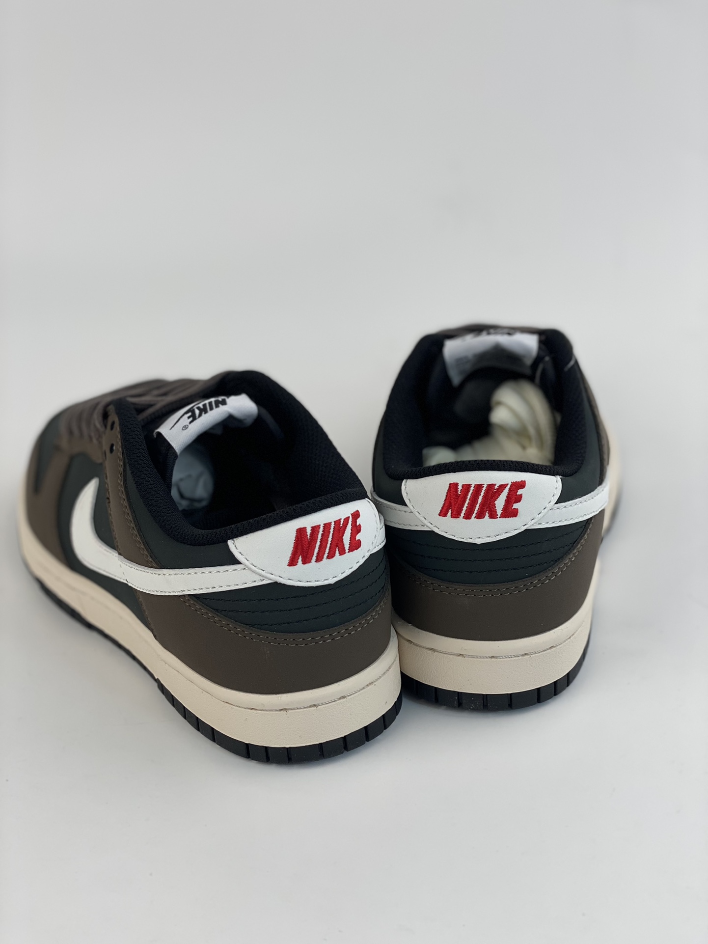 280 Nike SB Dunk Low 大友克洋麂皮摩卡黑 MG3656-038