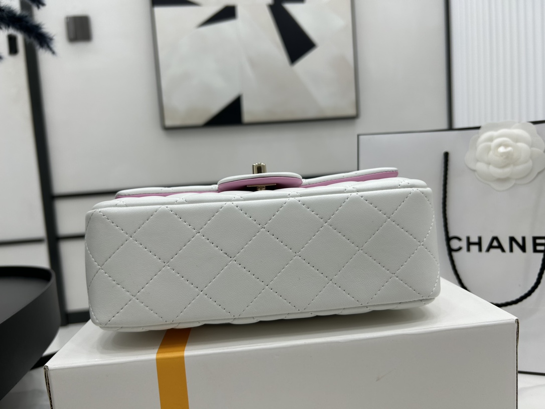 AS2431拼色羊皮Chanel23P最新MiniCFhandle手提包经典菱格口盖包饰以精致经典链子搭