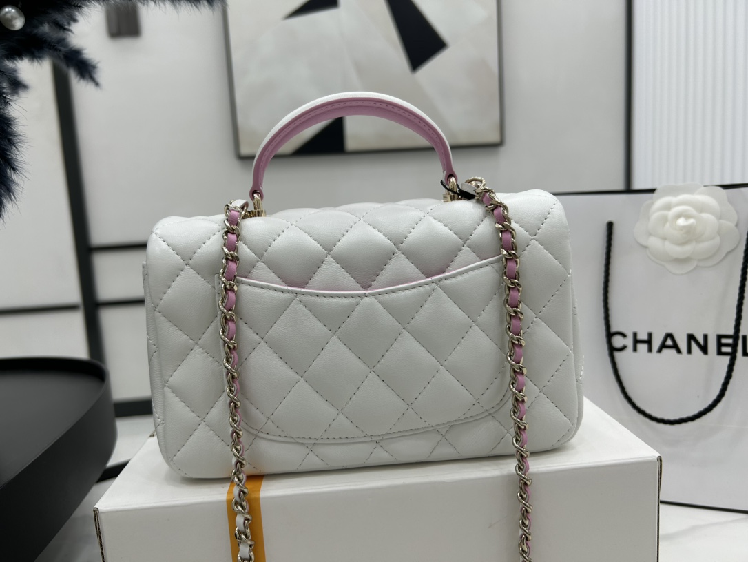 AS2431拼色羊皮Chanel23P最新MiniCFhandle手提包经典菱格口盖包饰以精致经典链子搭